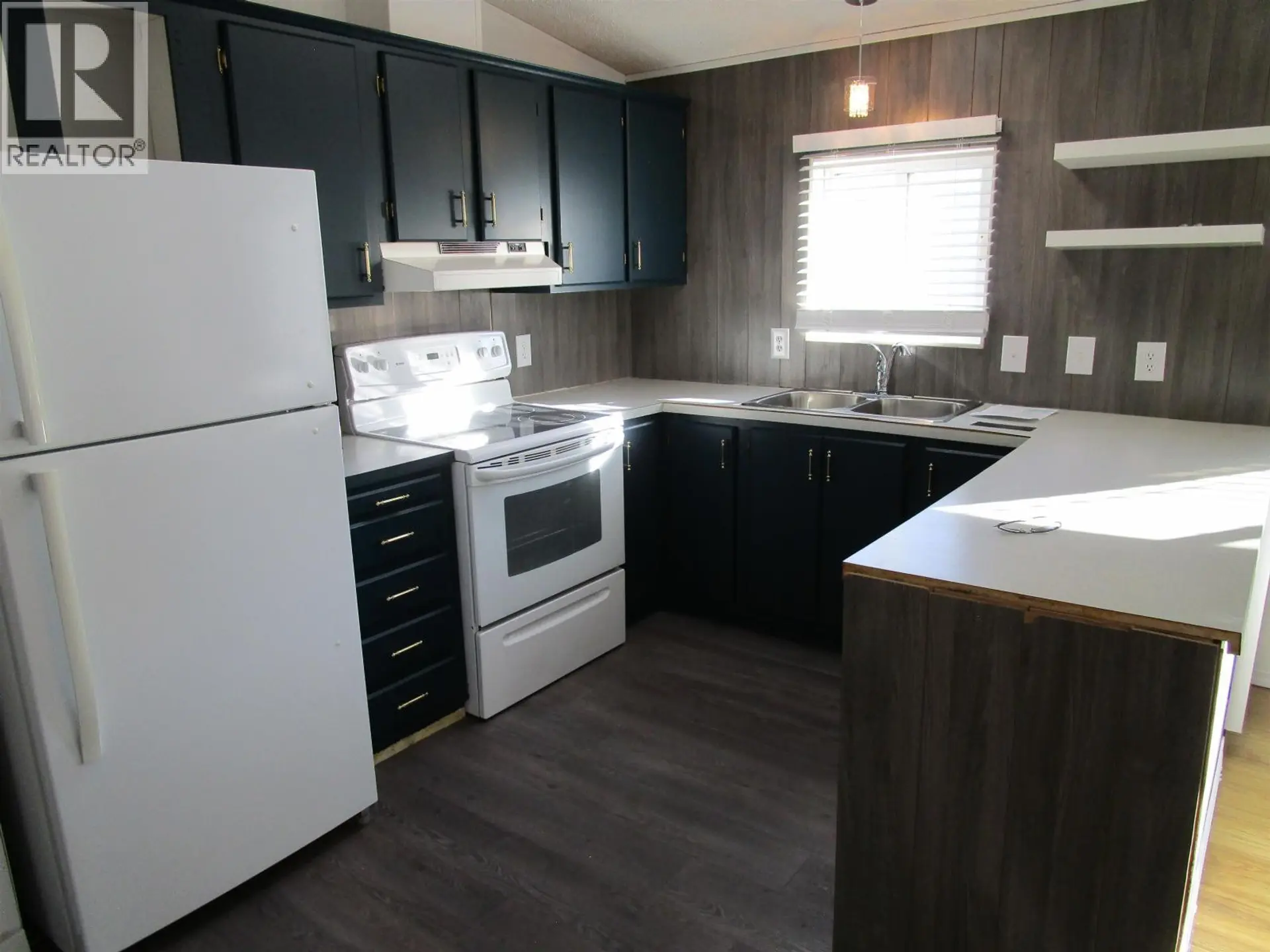 Property at #42 5506 PARK DRIVE, 103 Mile House, BC