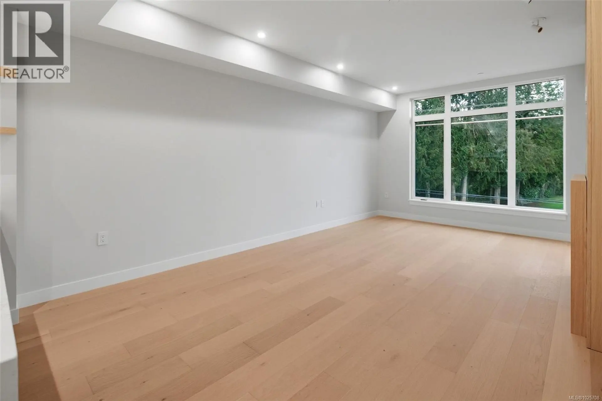 Property at #205 5229 CORDOVA BAY RD, Saanich, BC