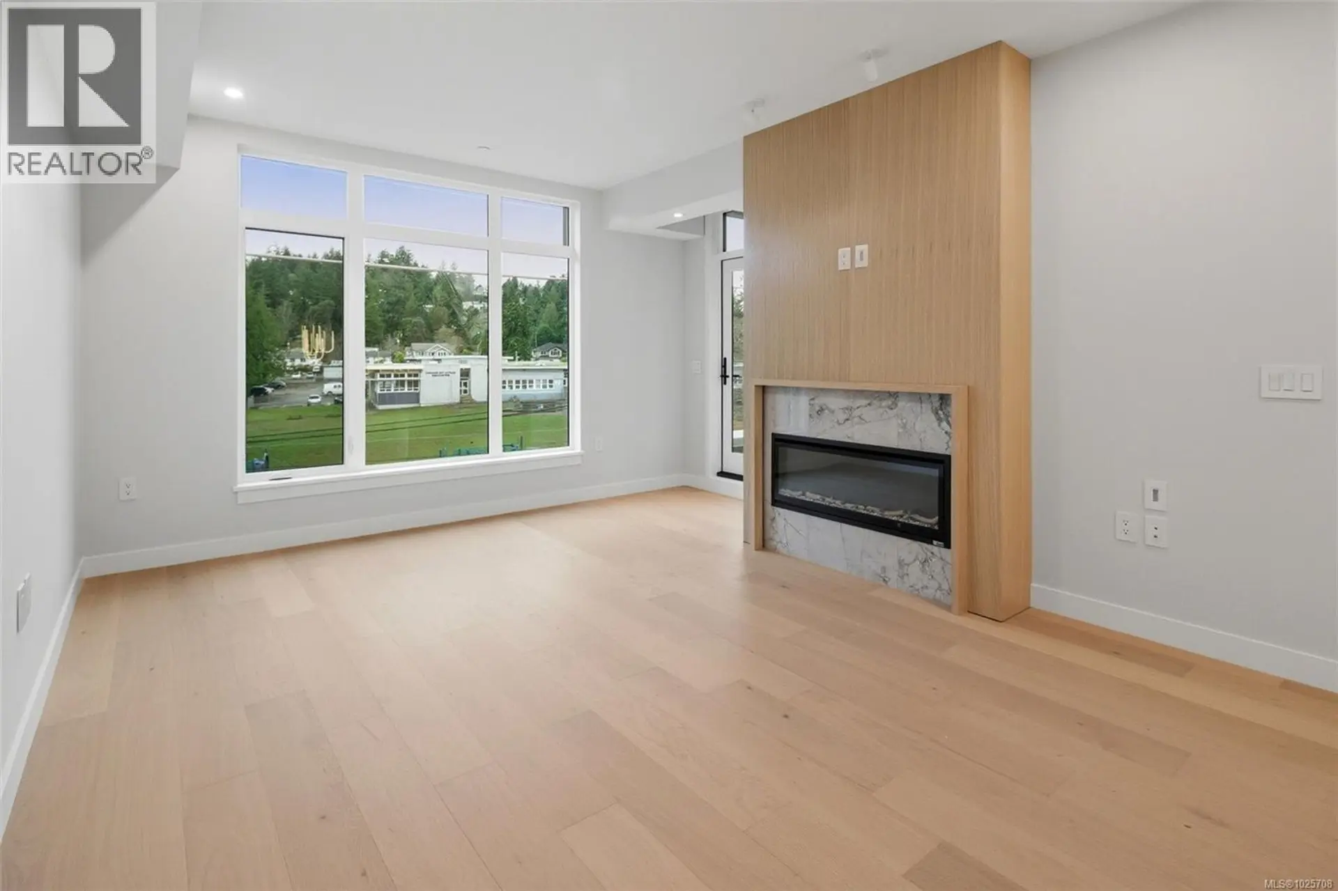 Property at #205 5229 CORDOVA BAY RD, Saanich, BC