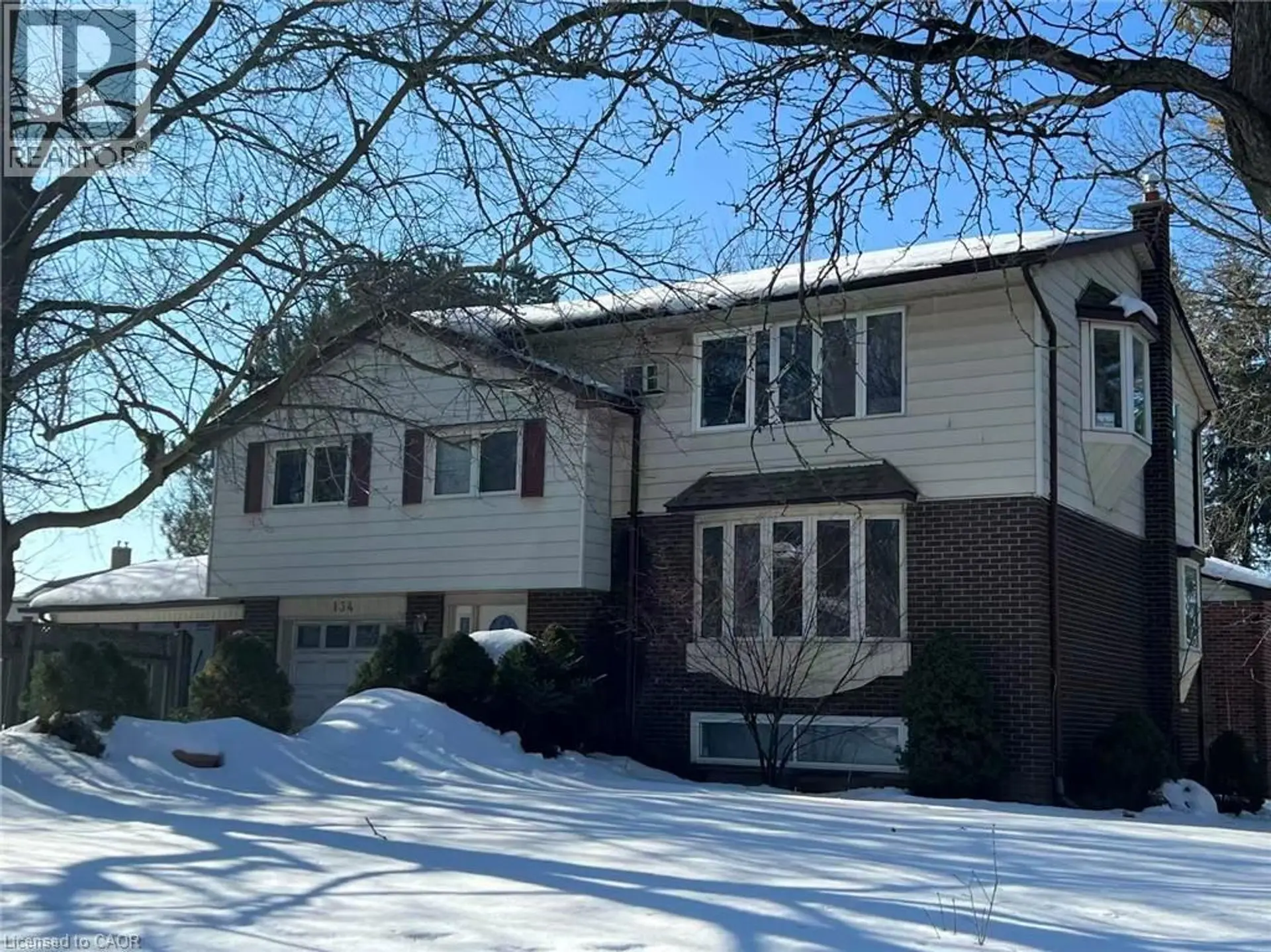 134 GREENBRIER Drive - Image 1
