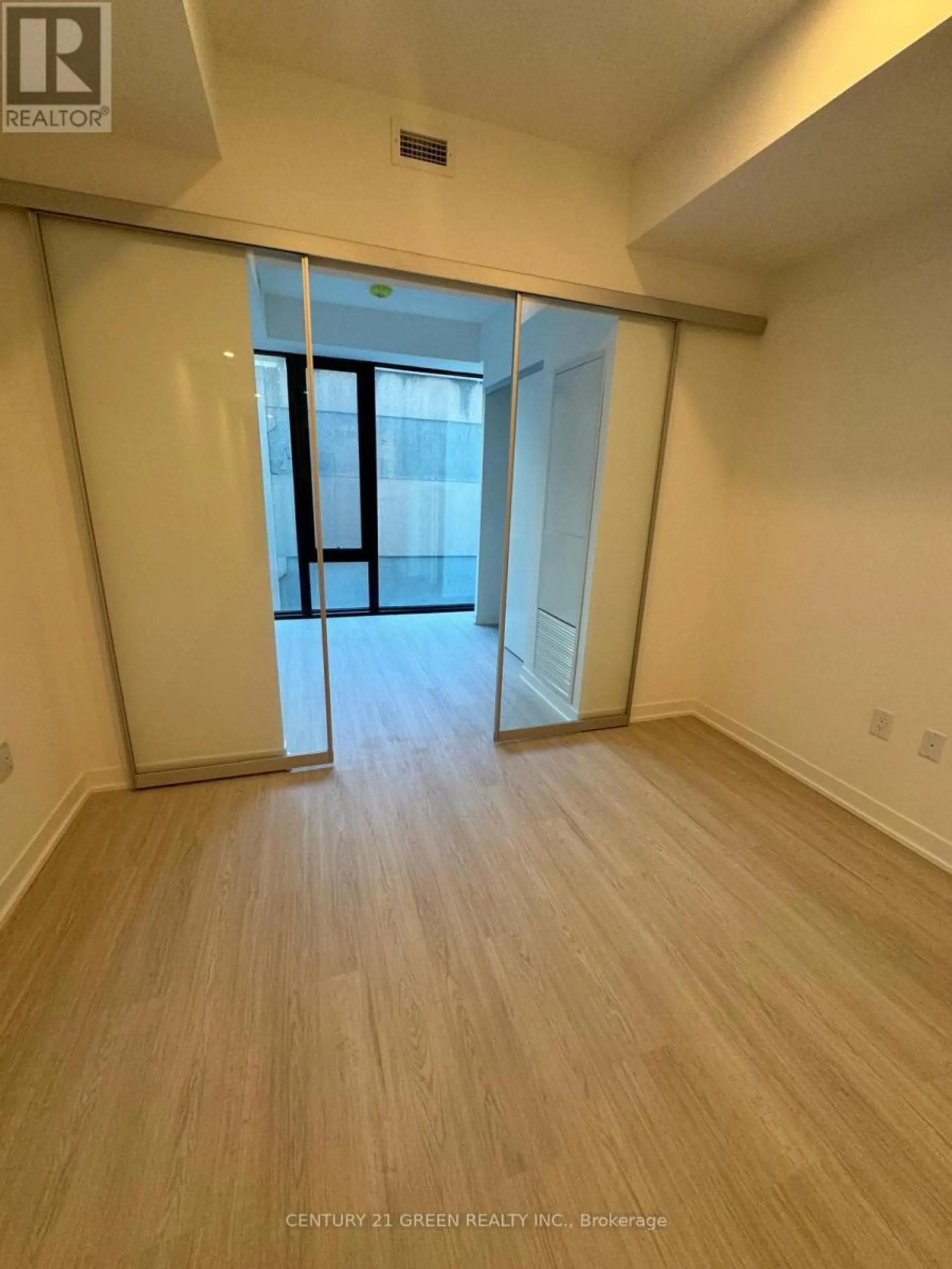 #411 195 MCCAUL STREET - Image 3
