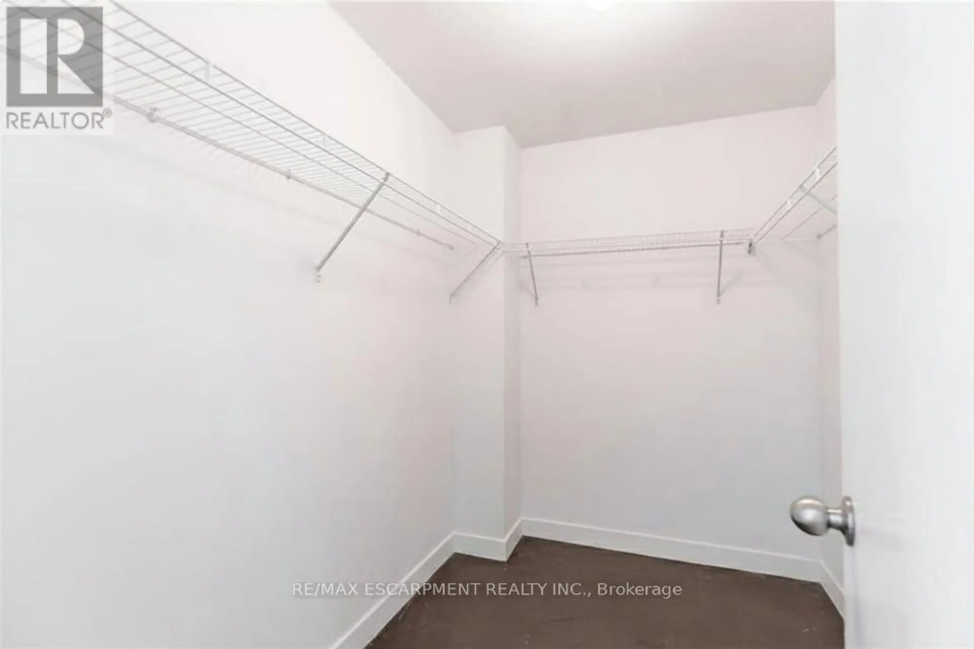 #106 66 BAY STREET S - Image 17