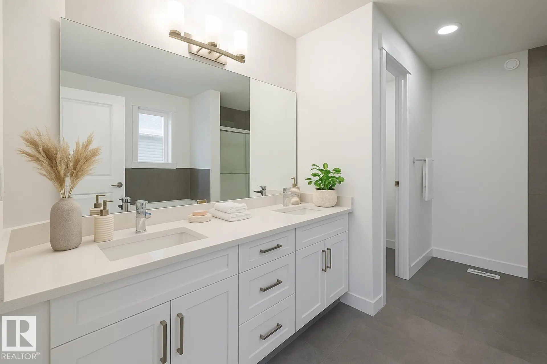 7807 Kipnes LI SW - Image 8