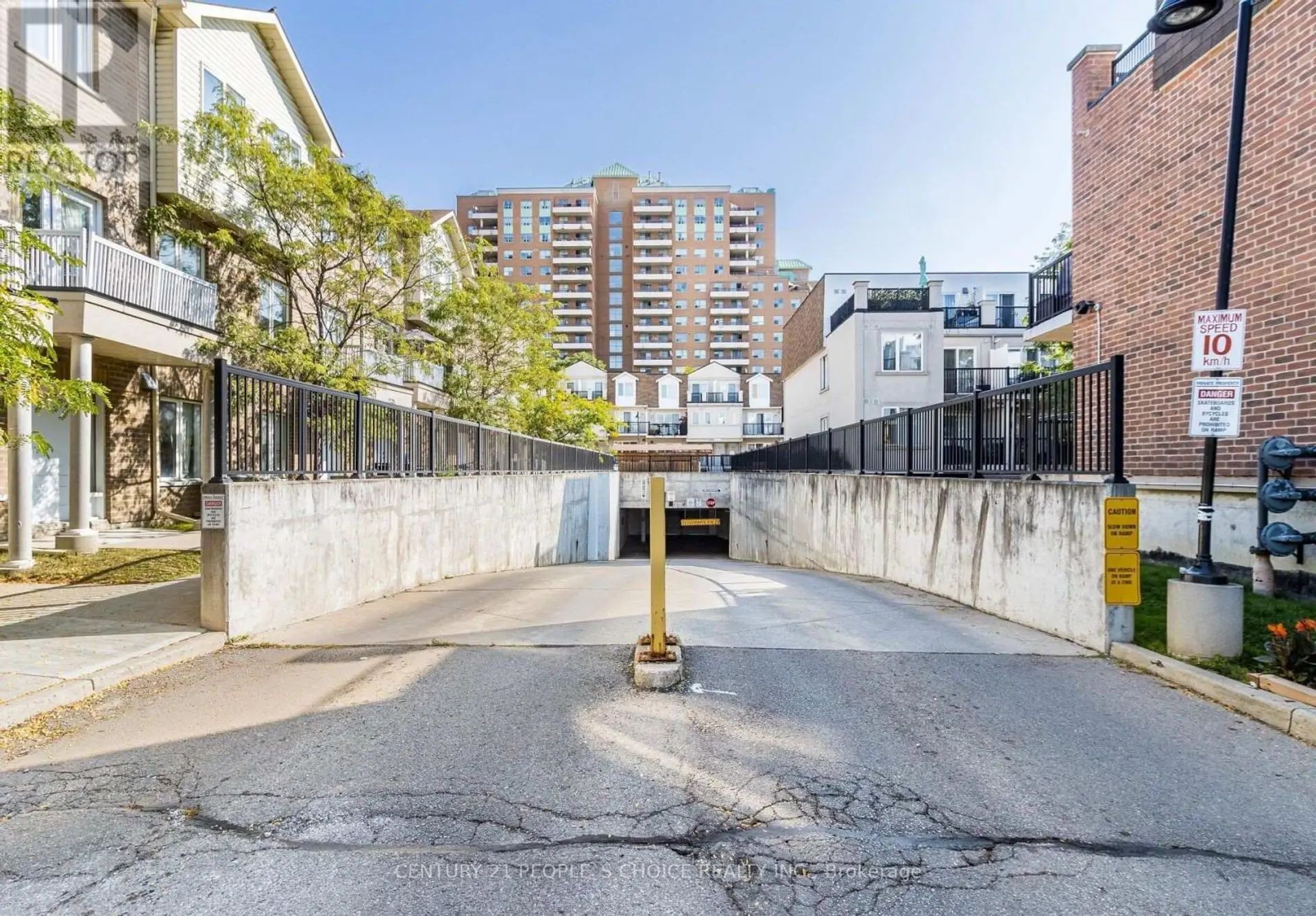#2073 3047 FINCH AVENUE W - Image 4