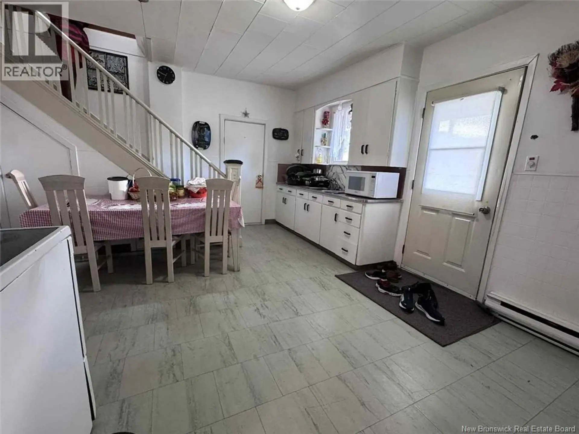 9 Martin Street - Image 2