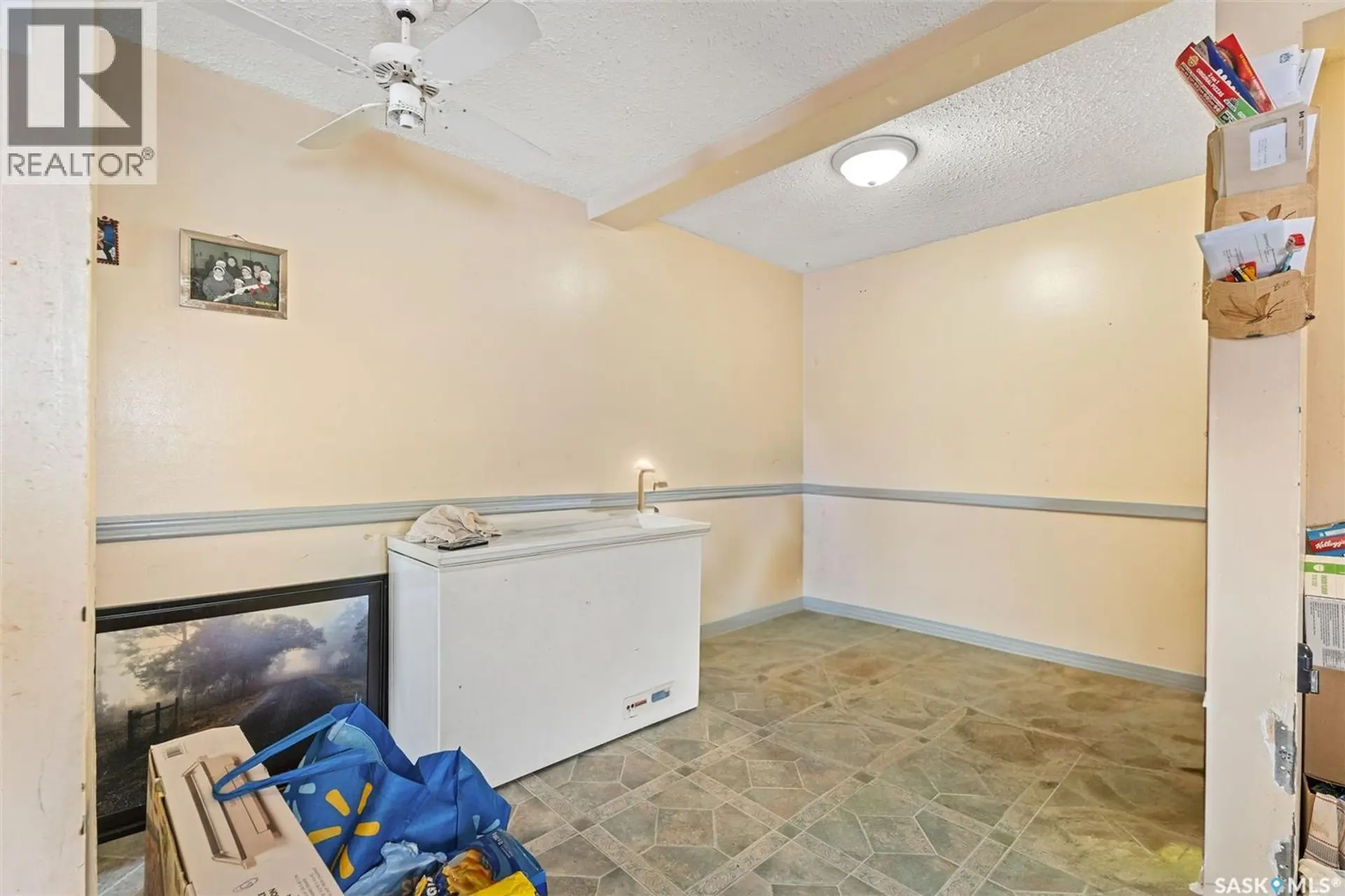 806 12TH STREET W - Image 12