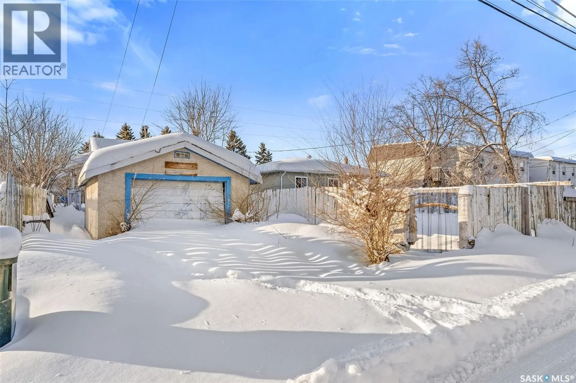 806 12TH STREET W - Image 15