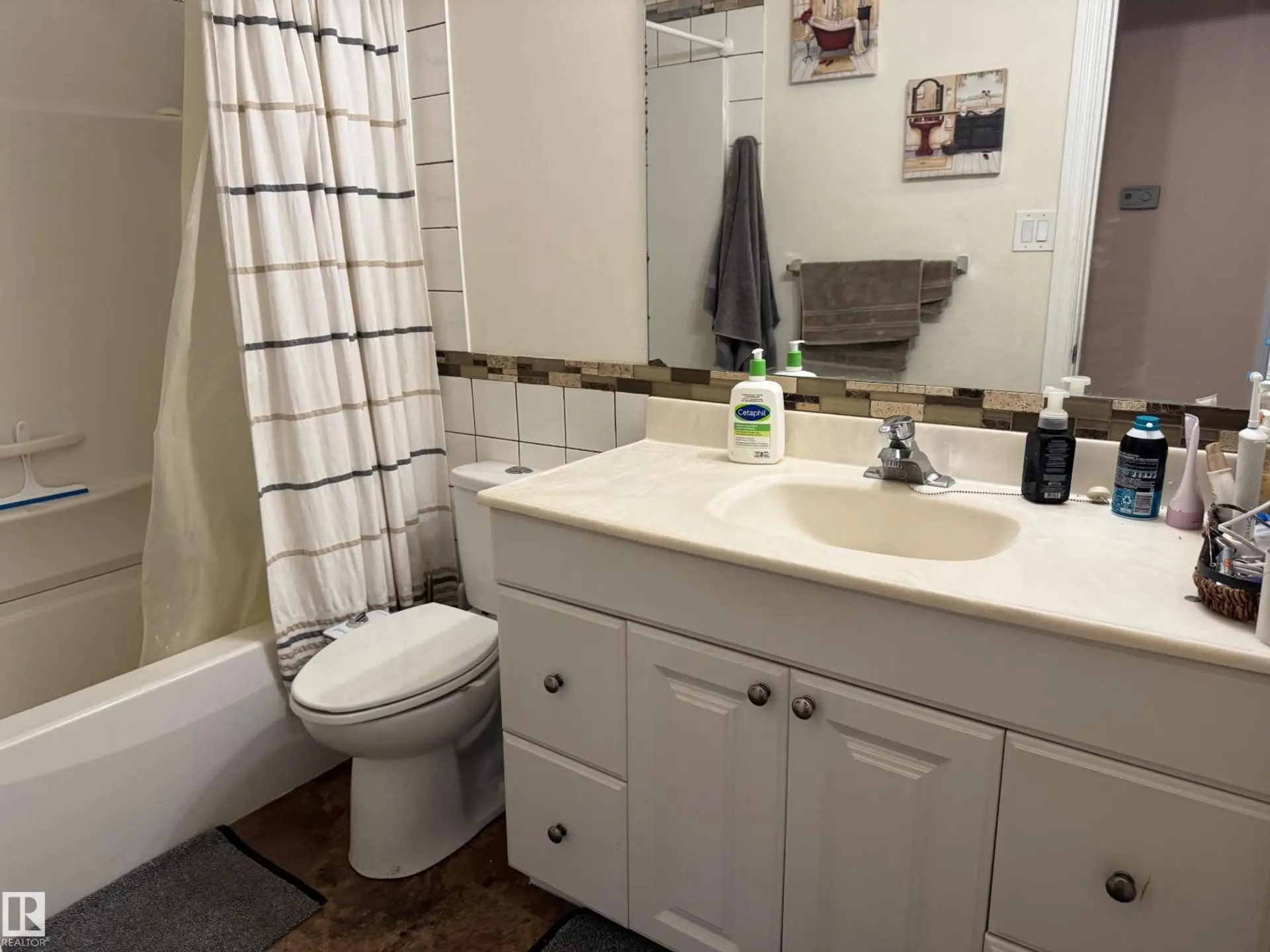 3203 74 ST NW - Image 9