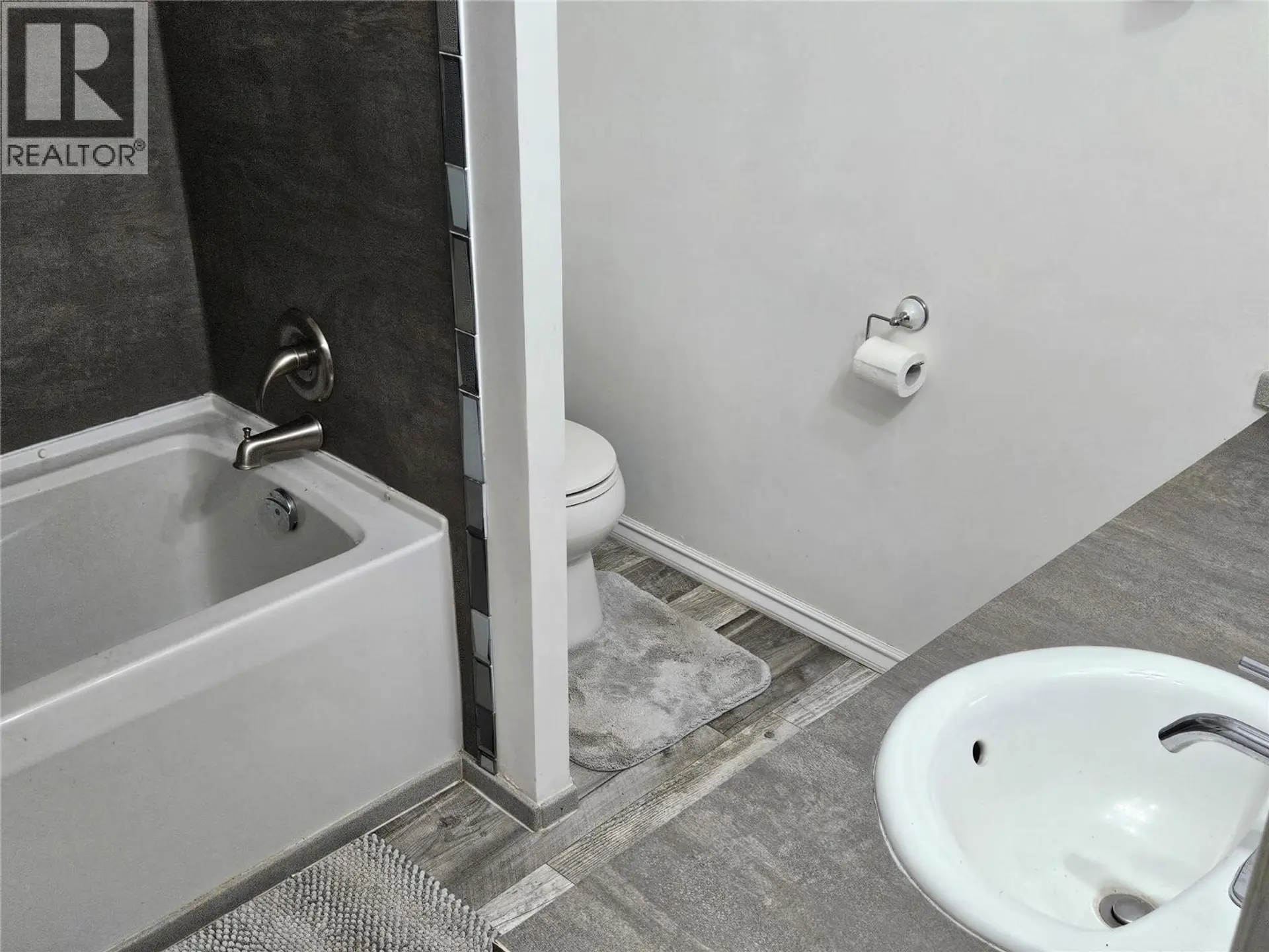 Property at #27 3999 SKAHA LAKE ROAD, Penticton, BC