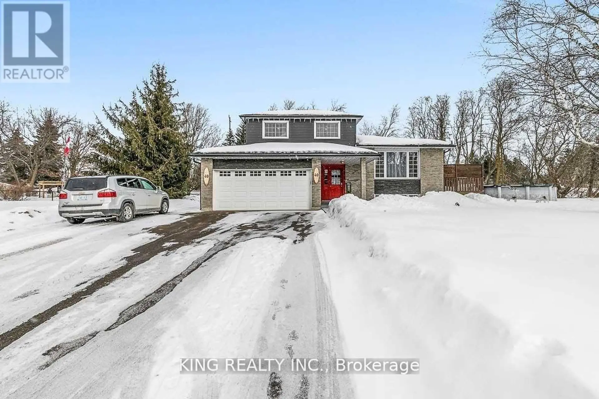 40 VICTORIA CRESCENT - Image 1