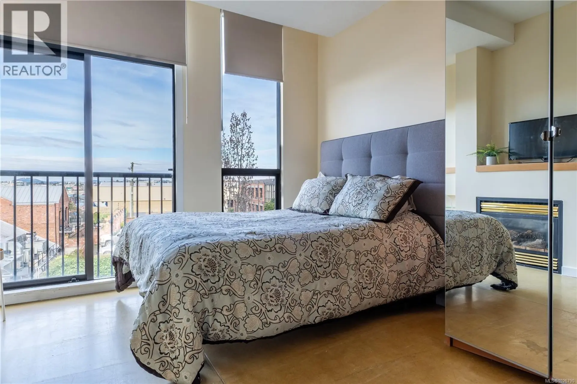 Property at #419 409 SWIFT ST, Victoria, BC