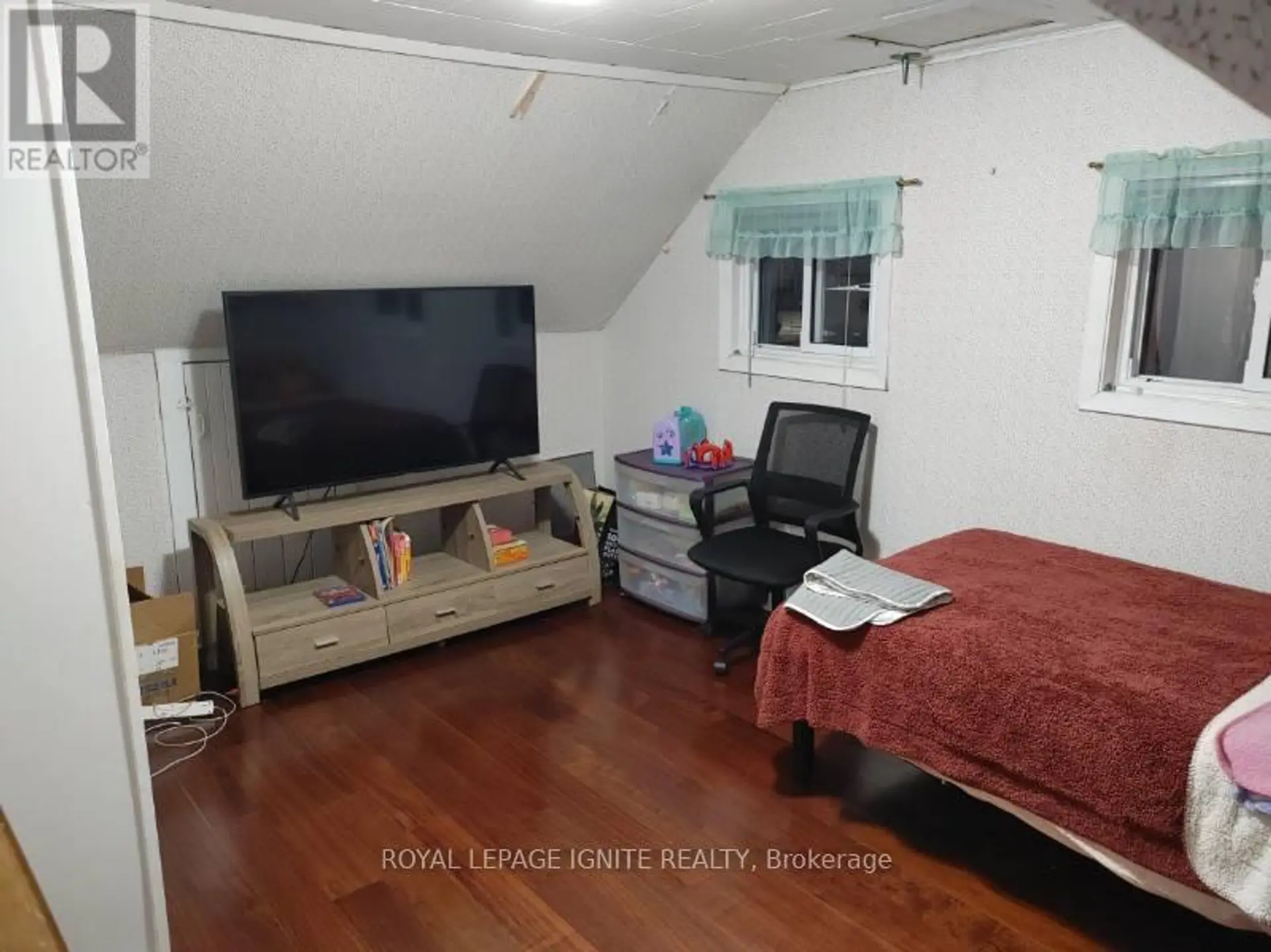 87 NINTH STREET W - Image 9