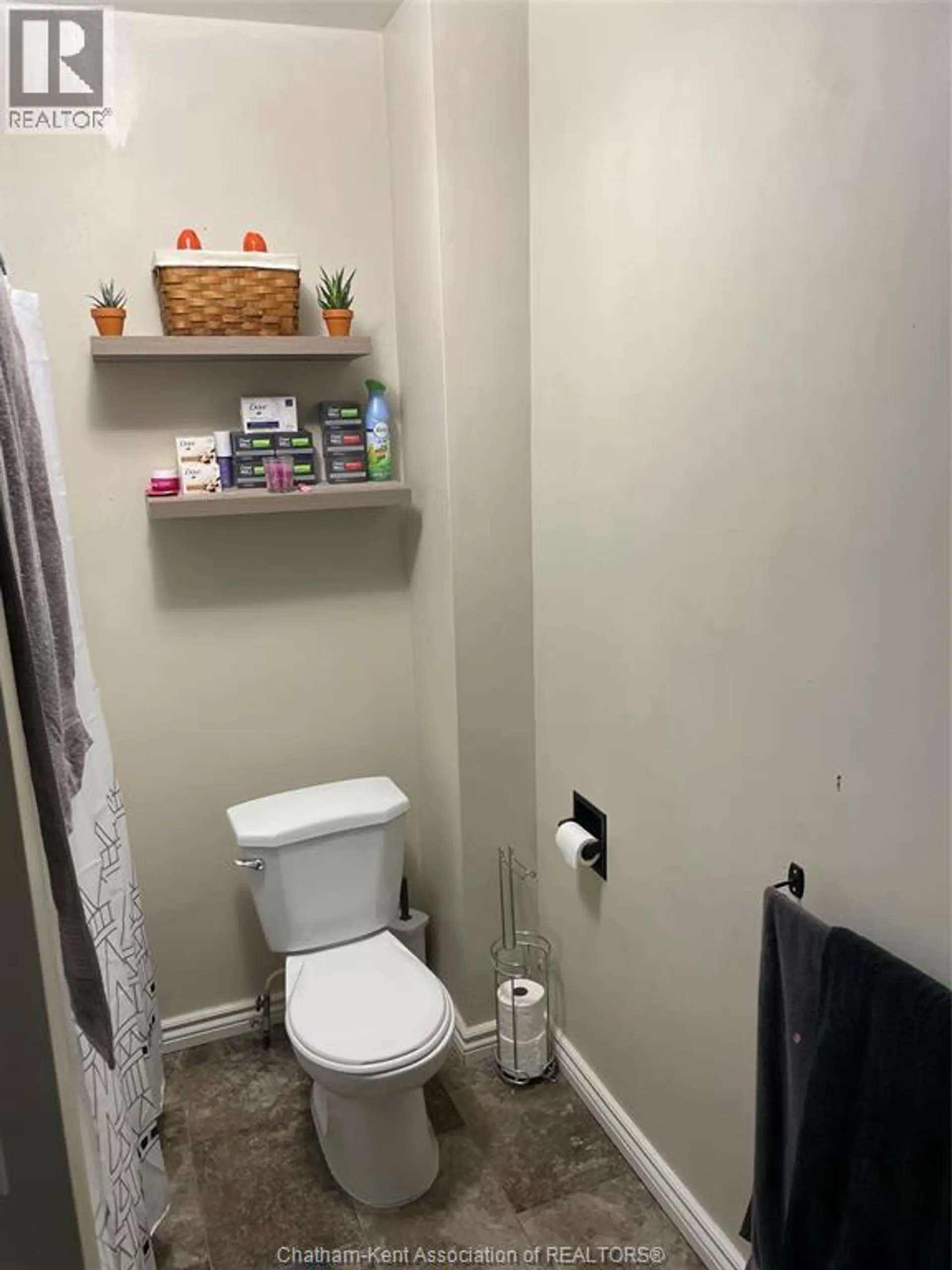 45 GRAY STREET - Image 13