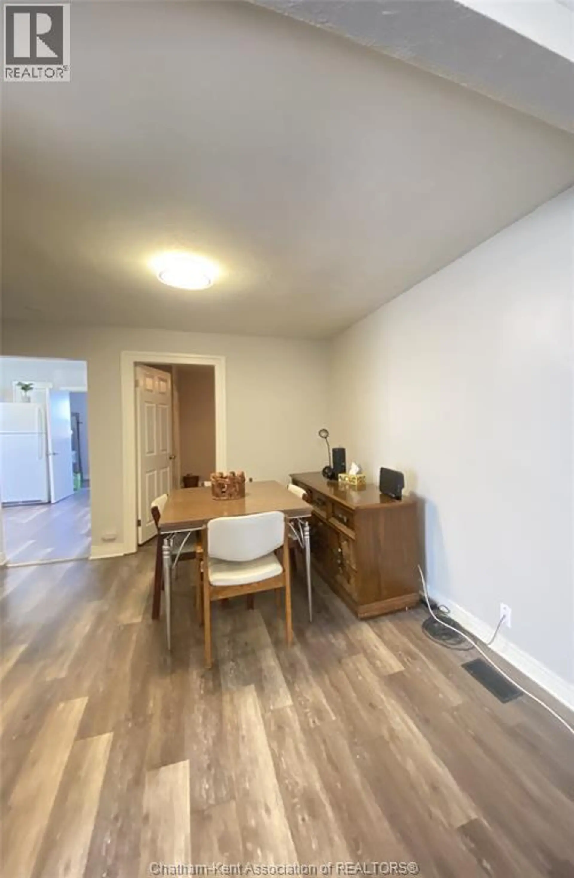 45 GRAY STREET - Image 8