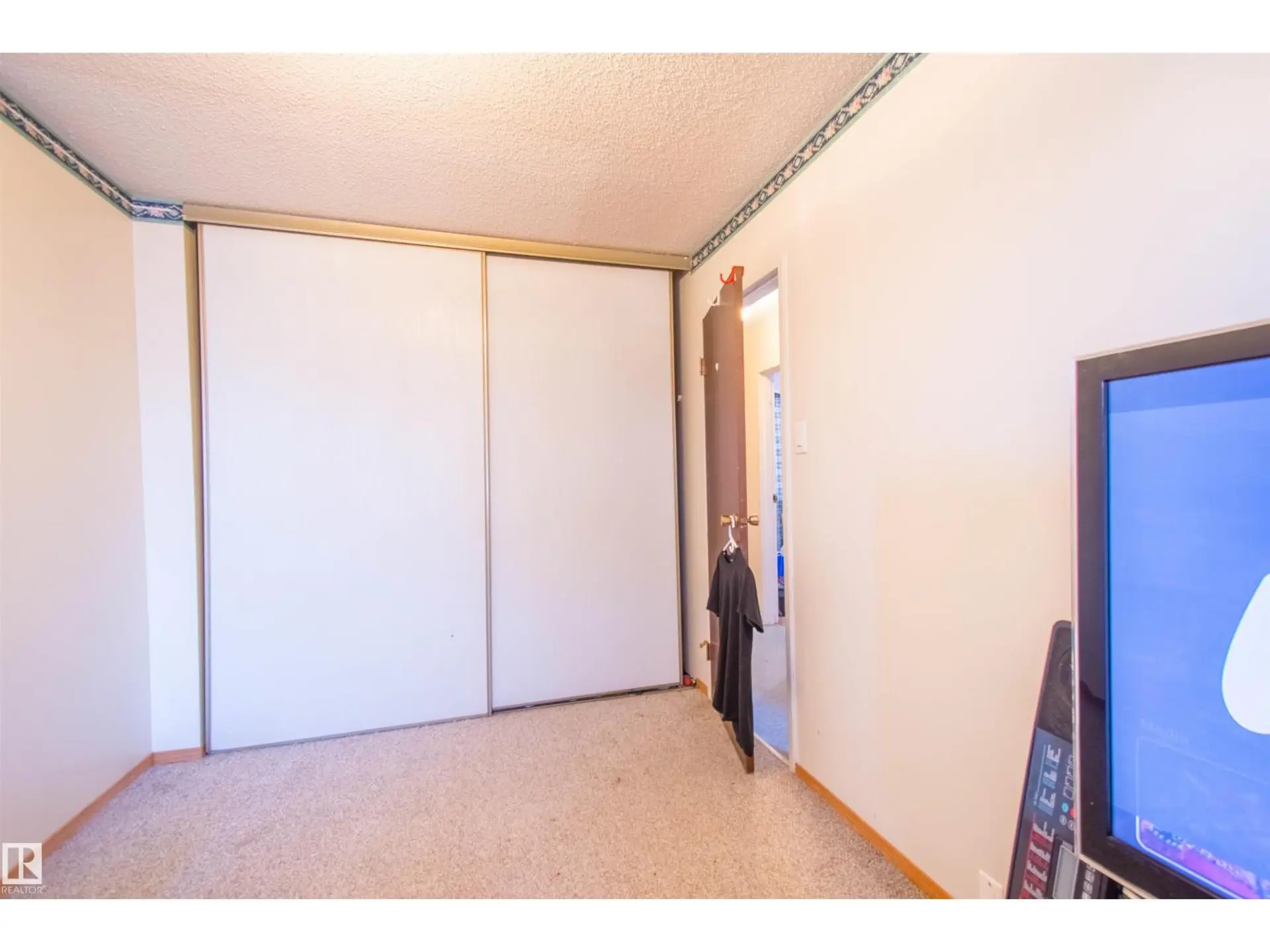 21 AMBERLY CO NW - Image 14