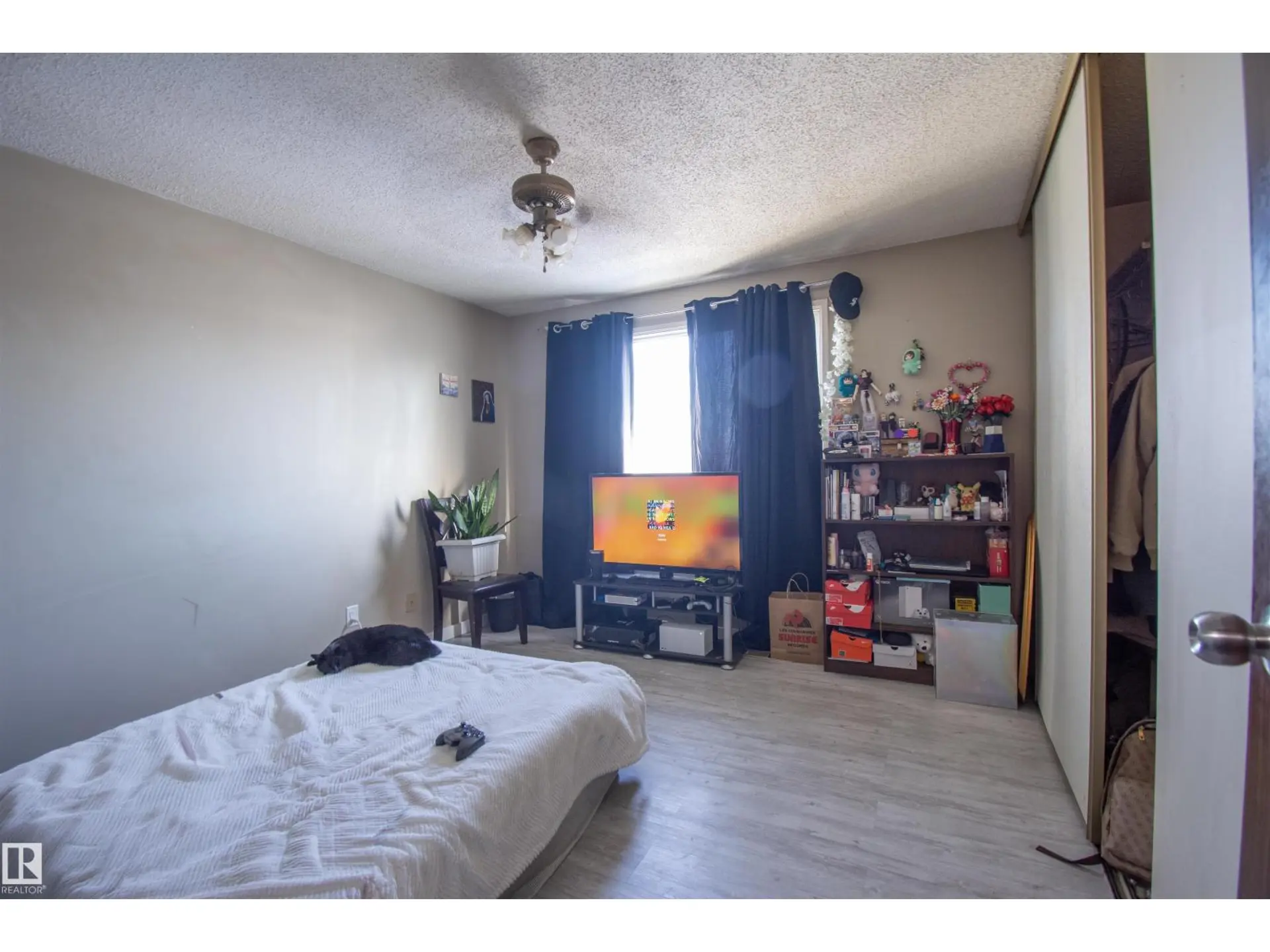 21 AMBERLY CO NW - Image 12