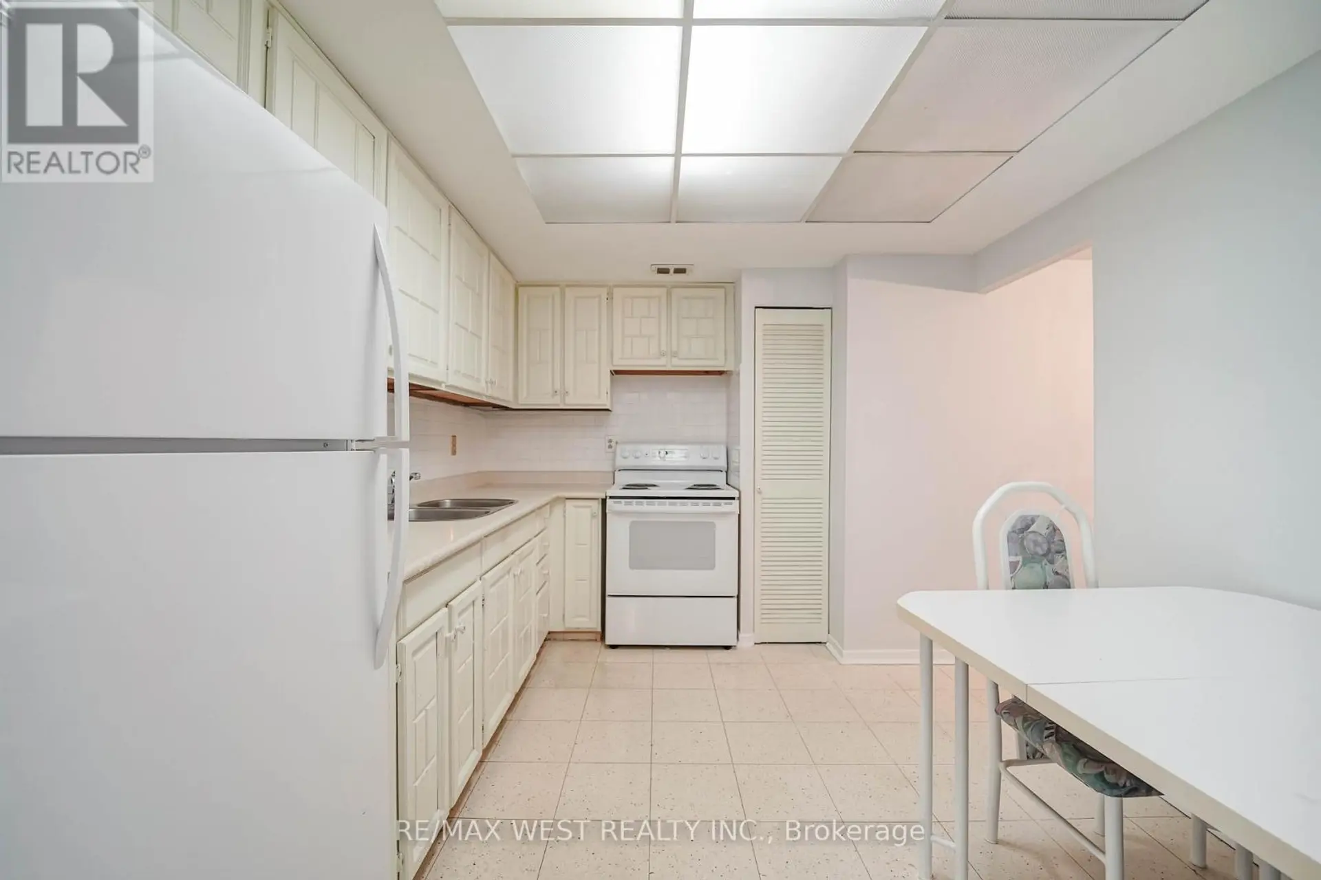 #909 10 MUIRHEAD ROAD - Image 5