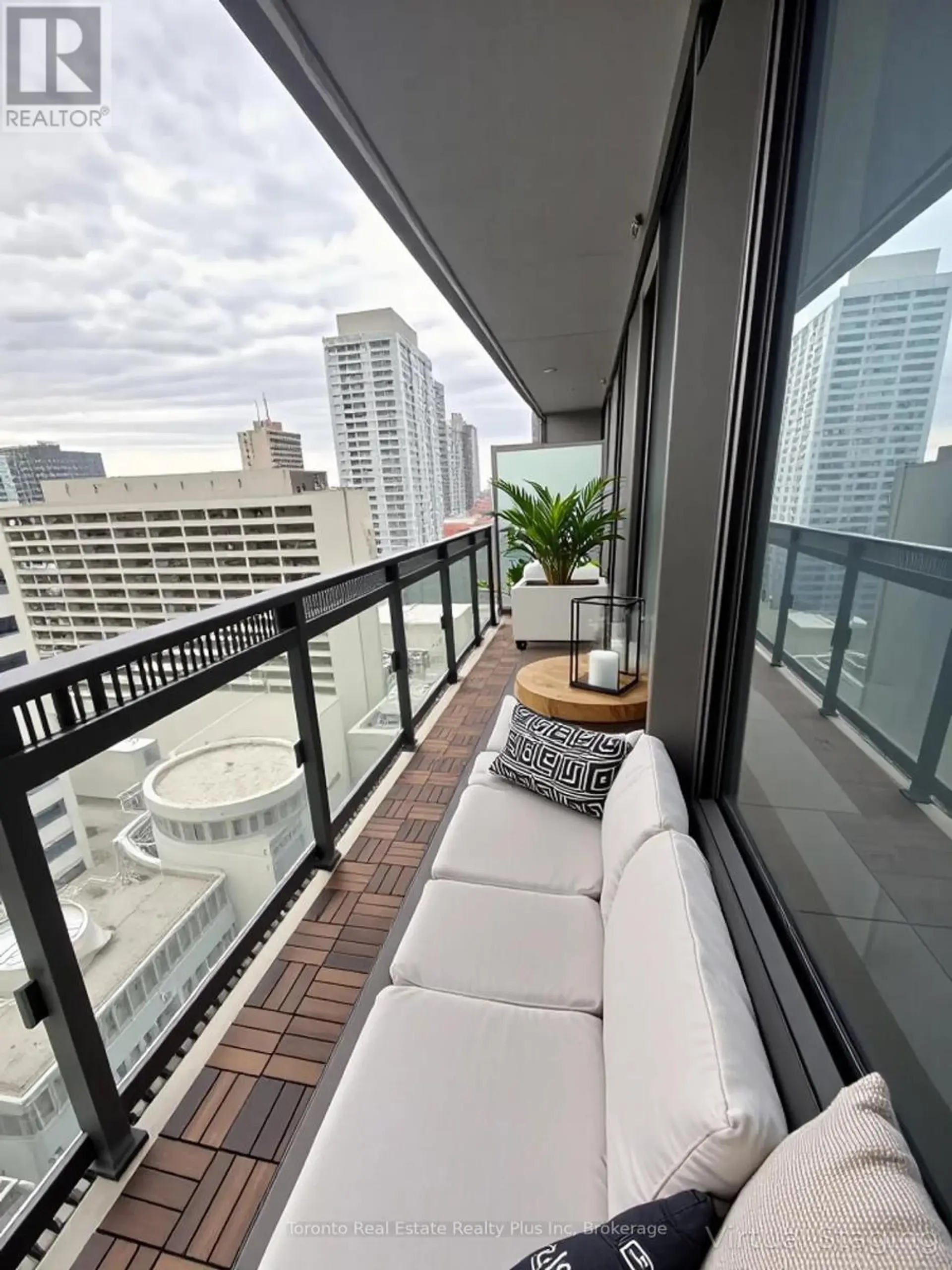 #1503 8 EGLINTON AVENUE E - Image 8