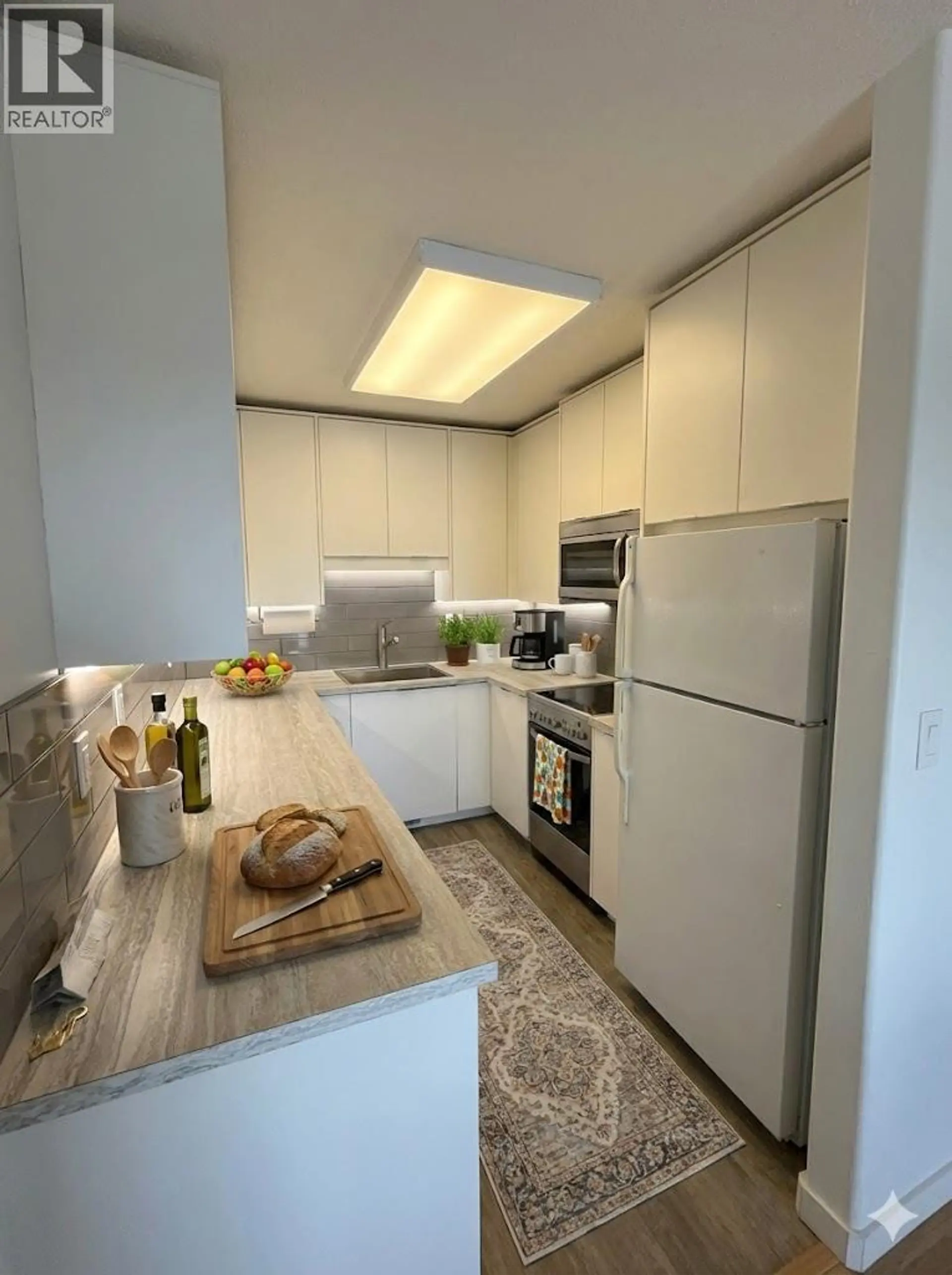 Property at #207 3155 GORDON DRIVE, Kelowna, BC