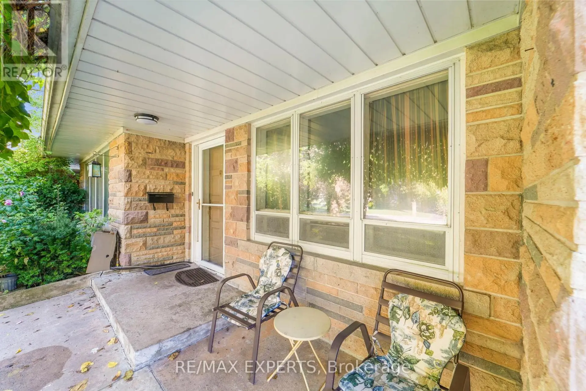 19 DUNCOMBE BOULEVARD - Image 7