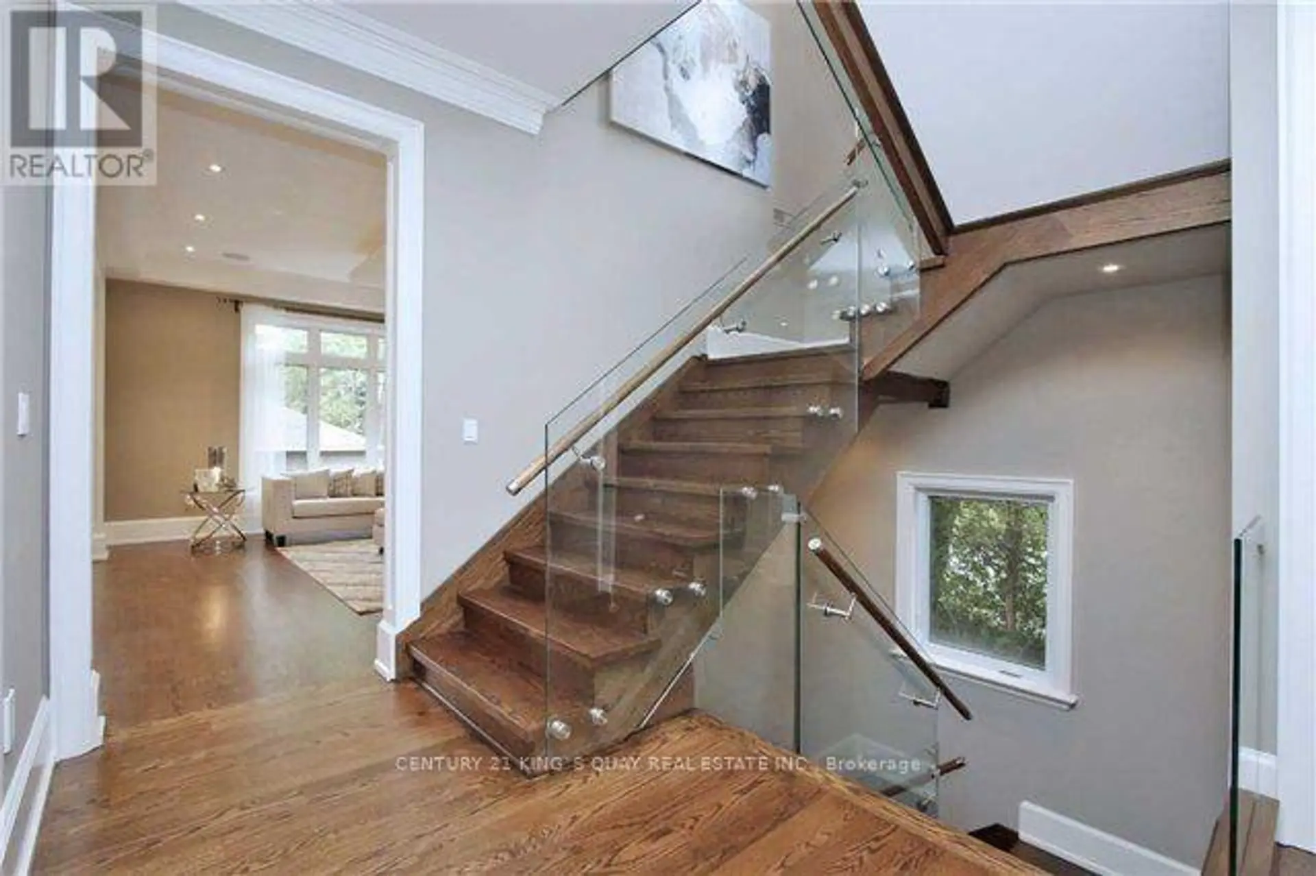 112 ALFRED AVENUE - Image 4