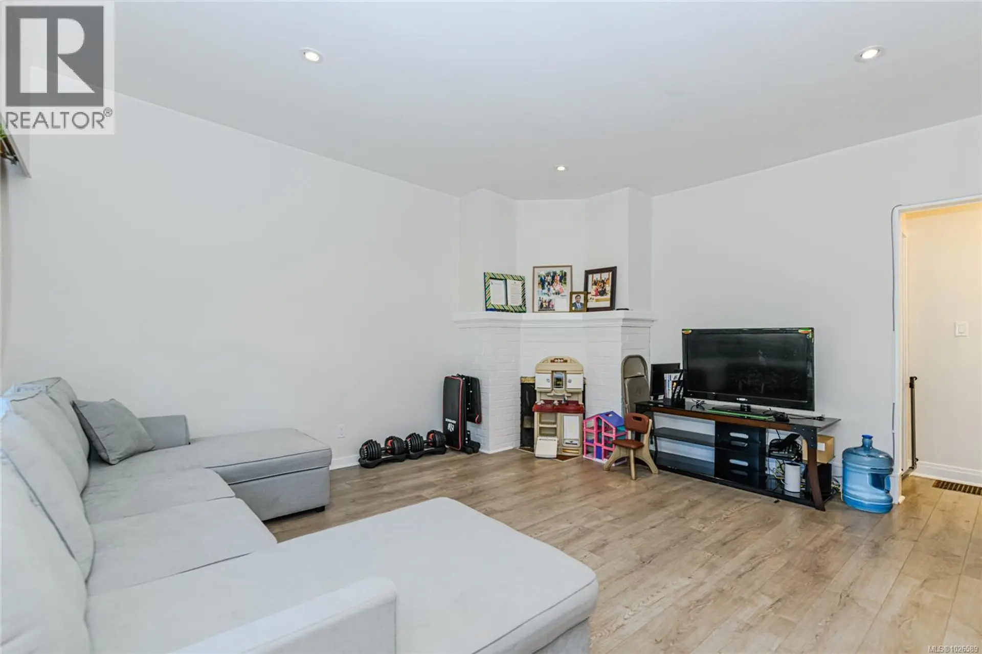 Property at 3170 ALDER ST, Victoria, BC