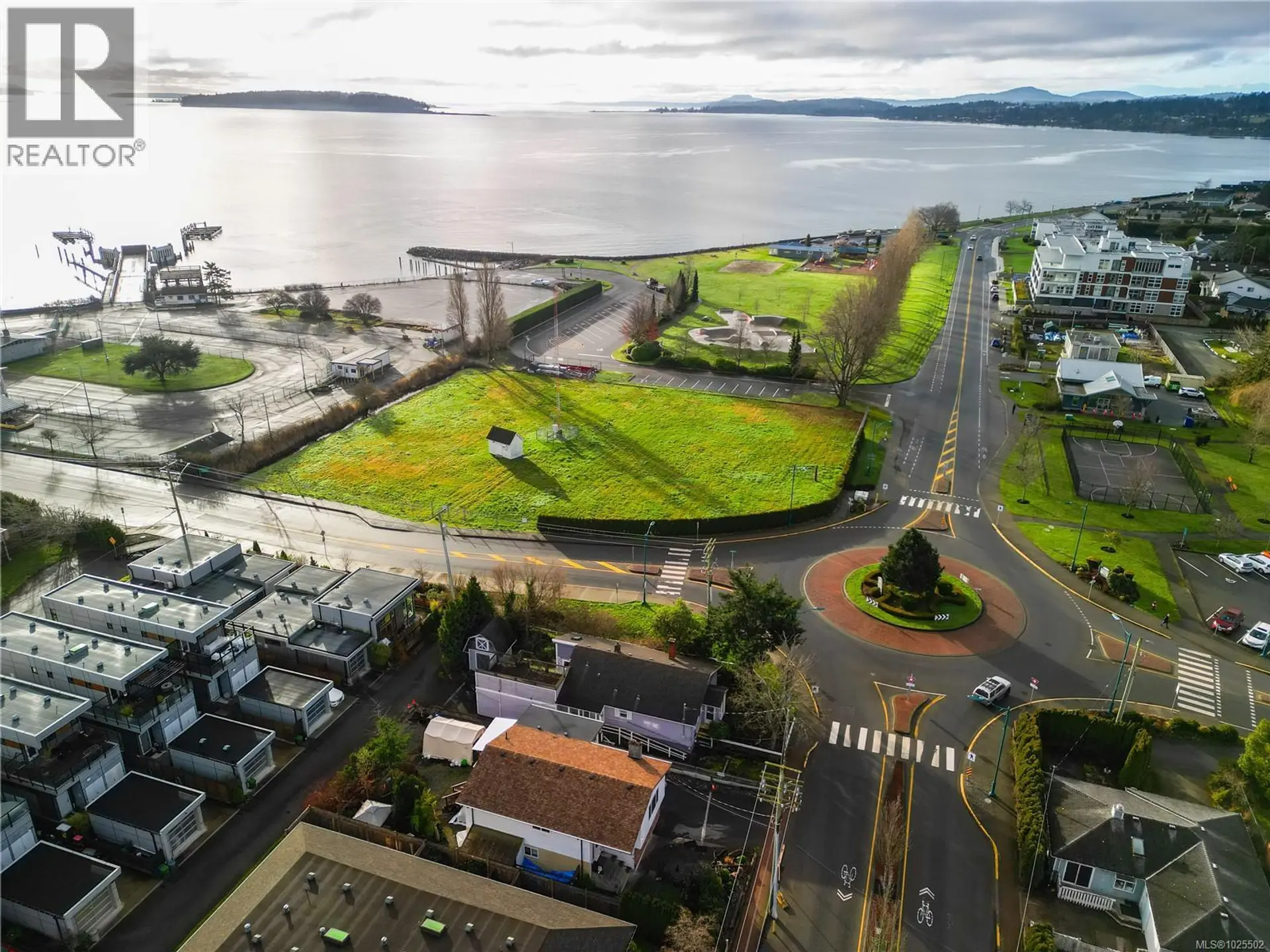 Property at 9601 FIFTH ST, Sidney, BC