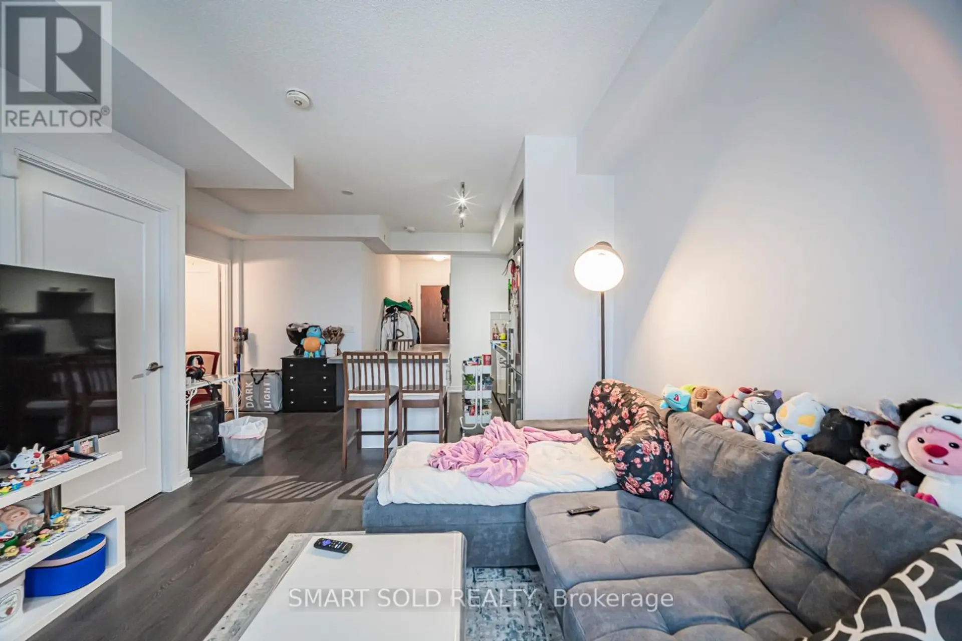 #2918 275 VILLAGE GREEN SQUARE - Image 12