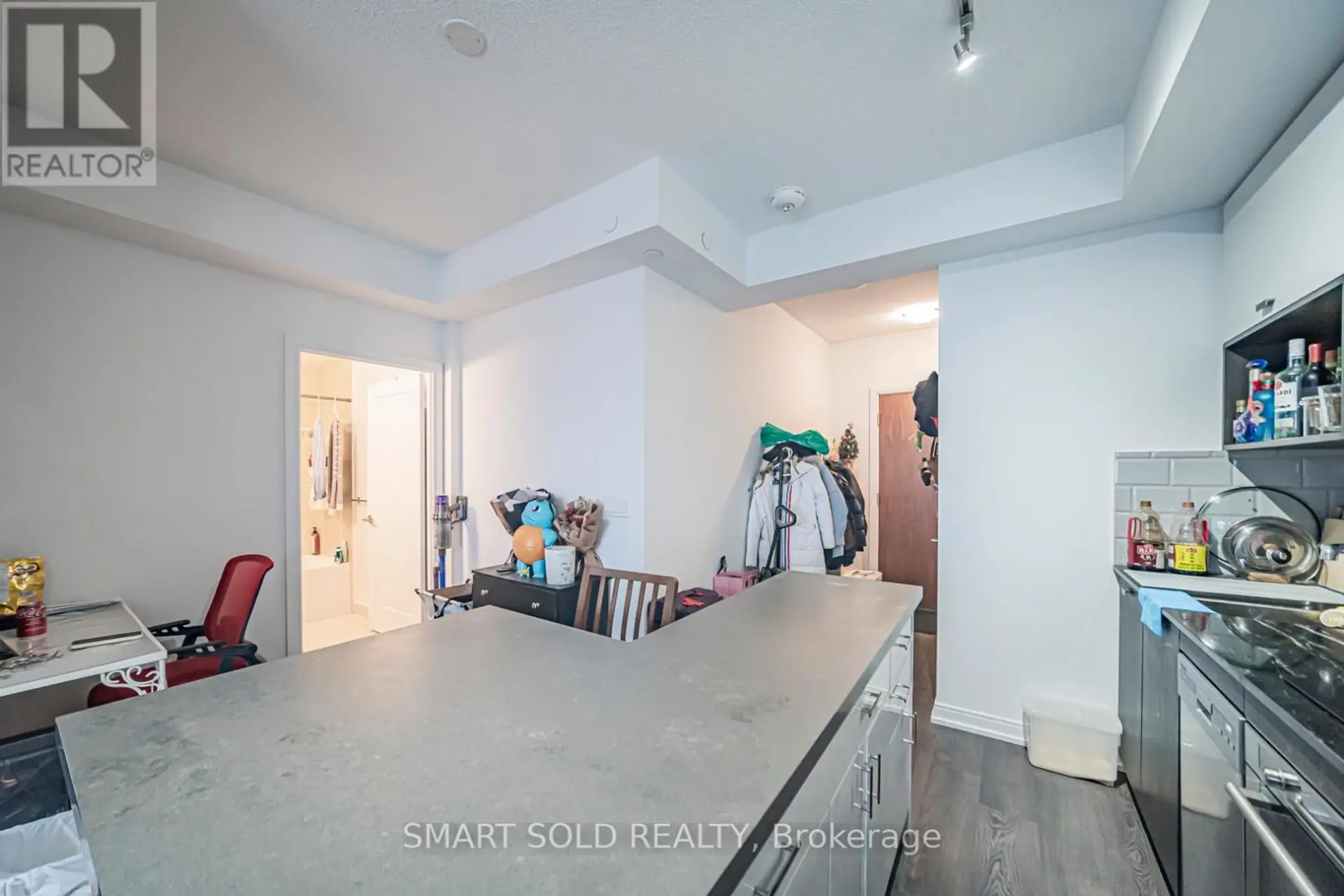 #2918 275 VILLAGE GREEN SQUARE - Image 9