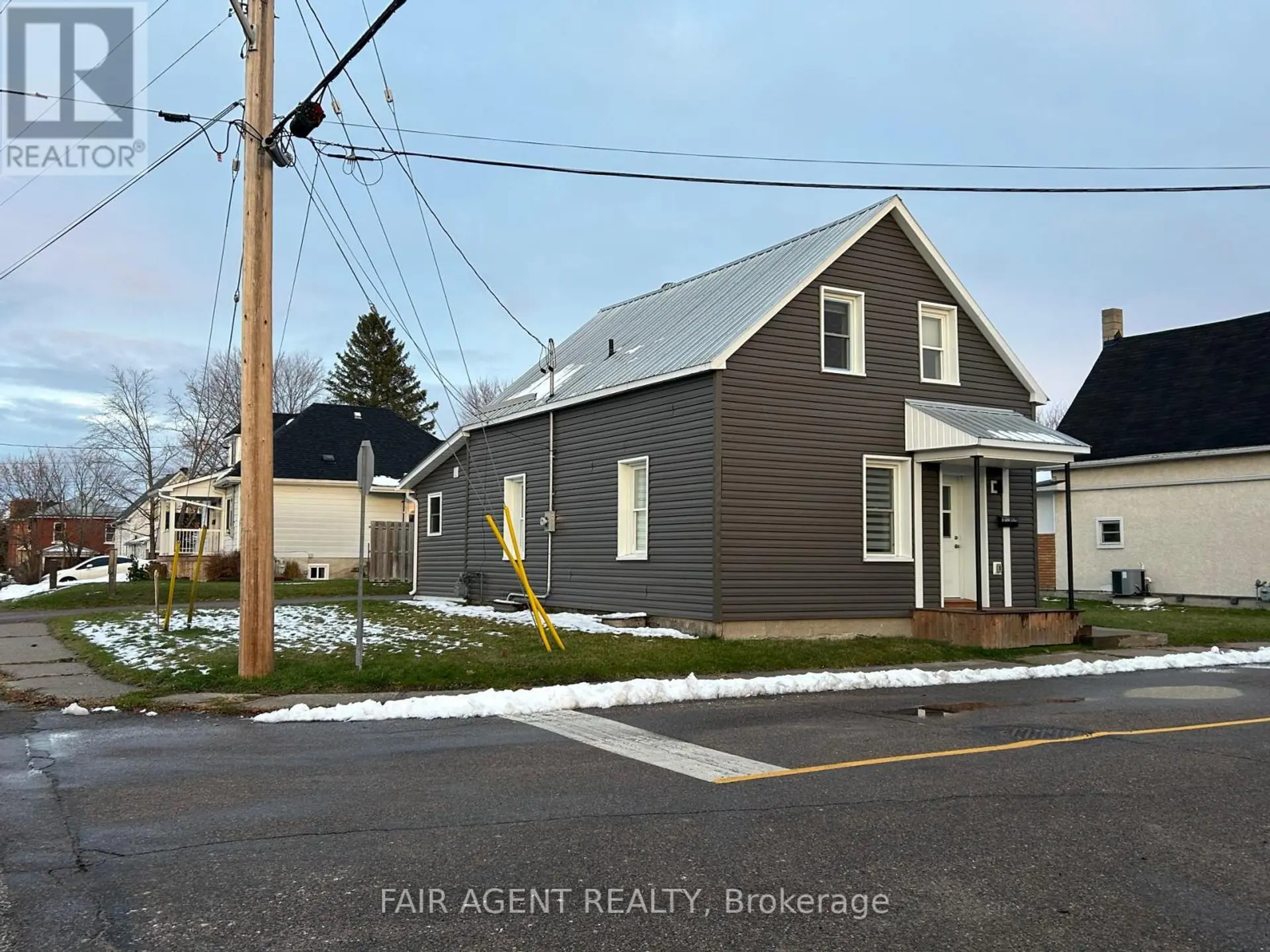 81 BANK STREET S - Image 2