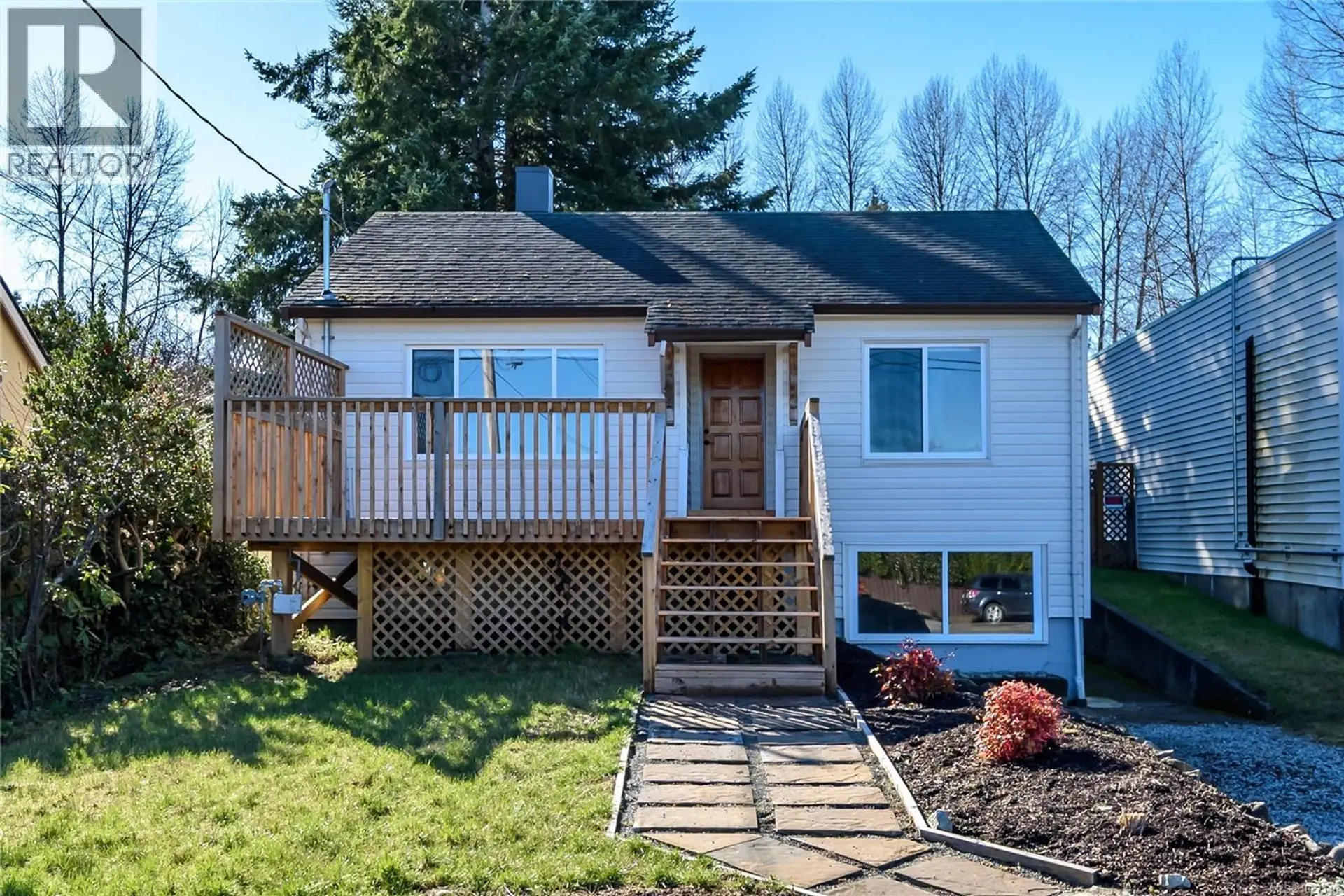 Property at 649 McPhee Ave, Courtenay, BC