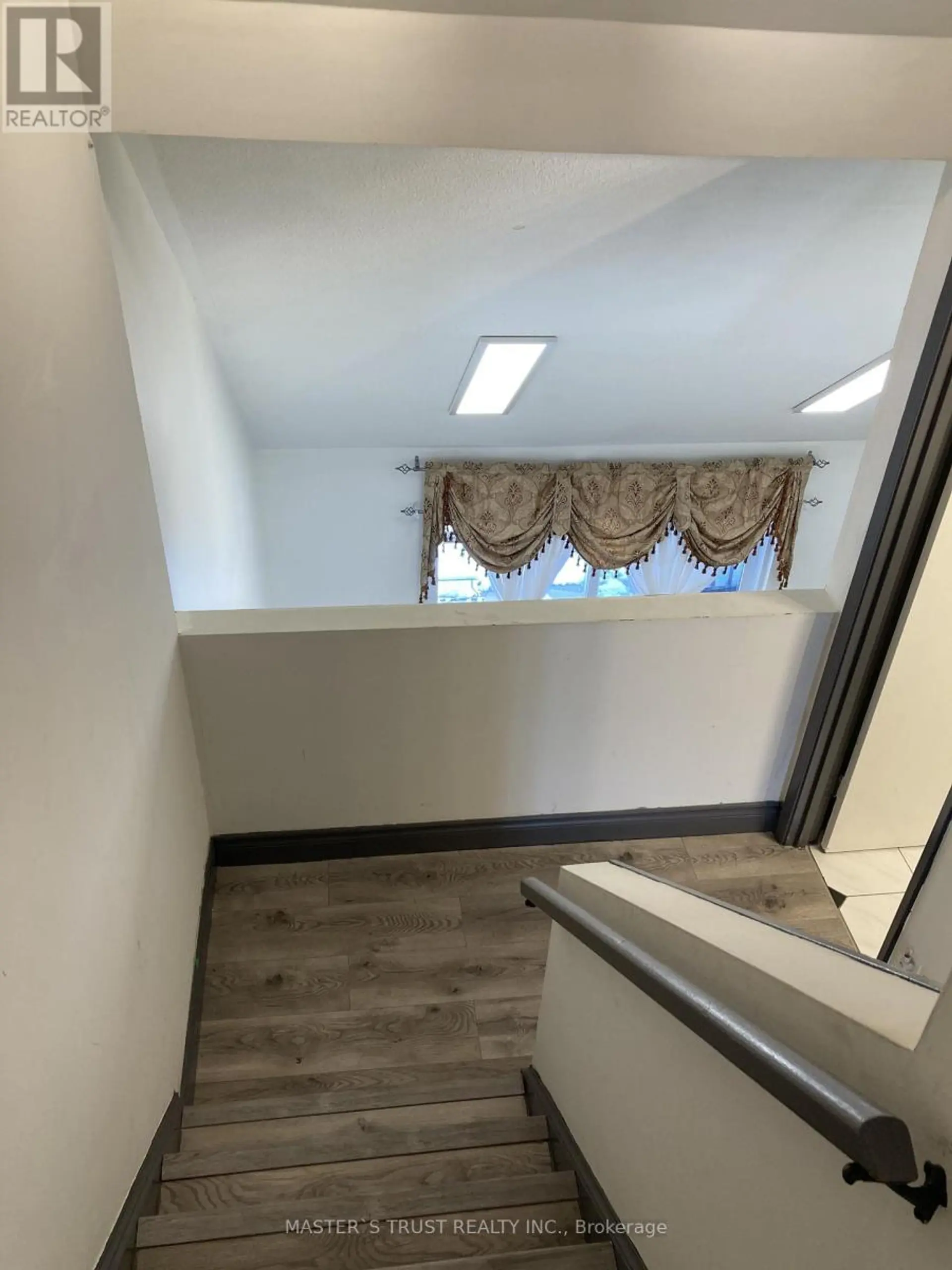 ##6 374 DRIFTWOOD AVENUE - Image 11