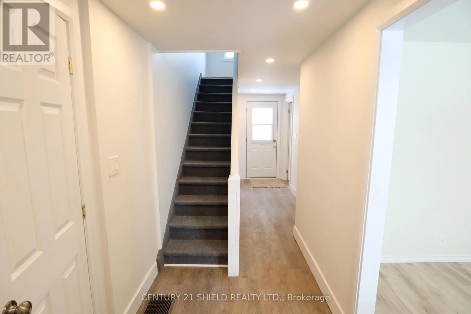 143 CARLETON STREET - Image 2