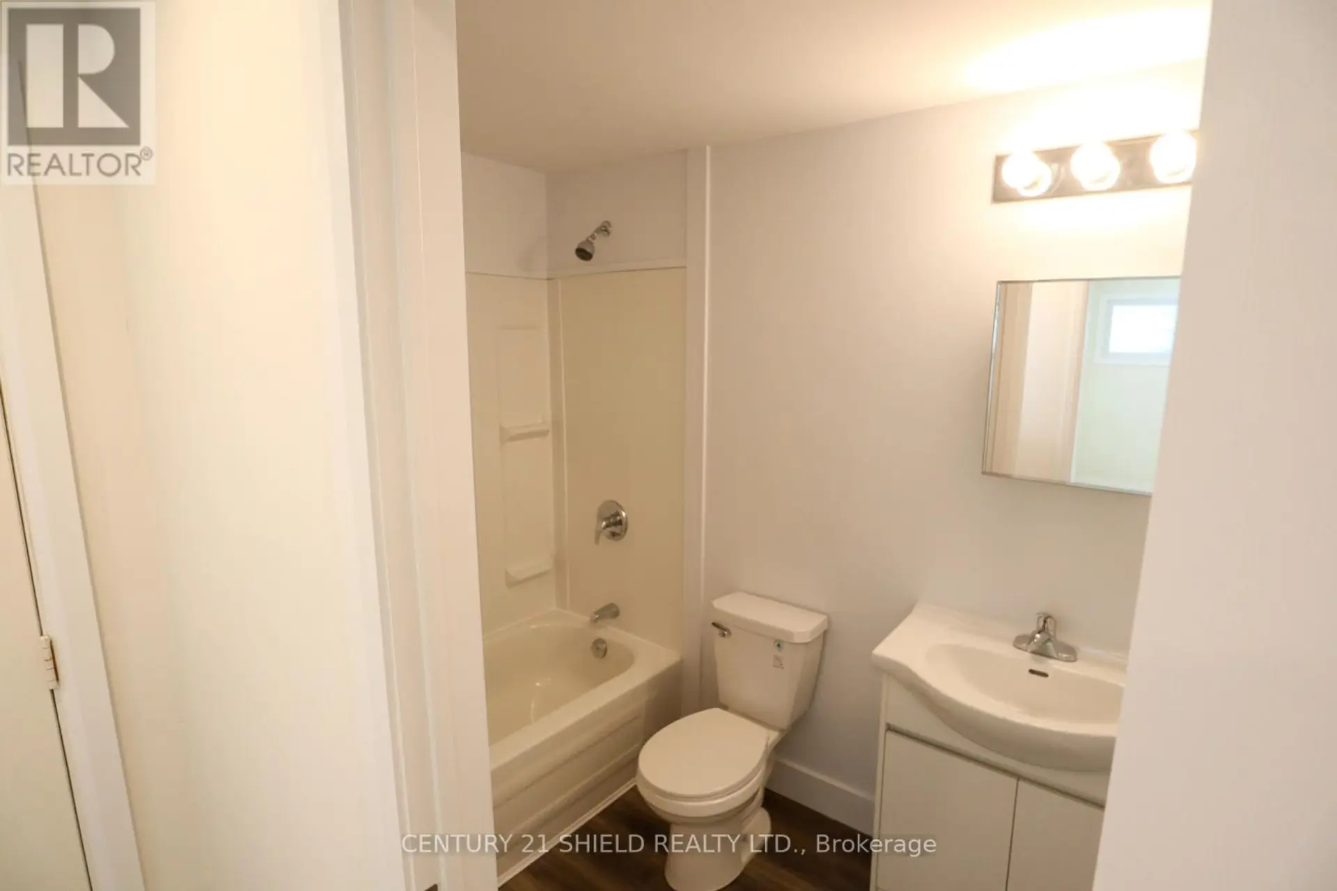 143 CARLETON STREET - Image 3