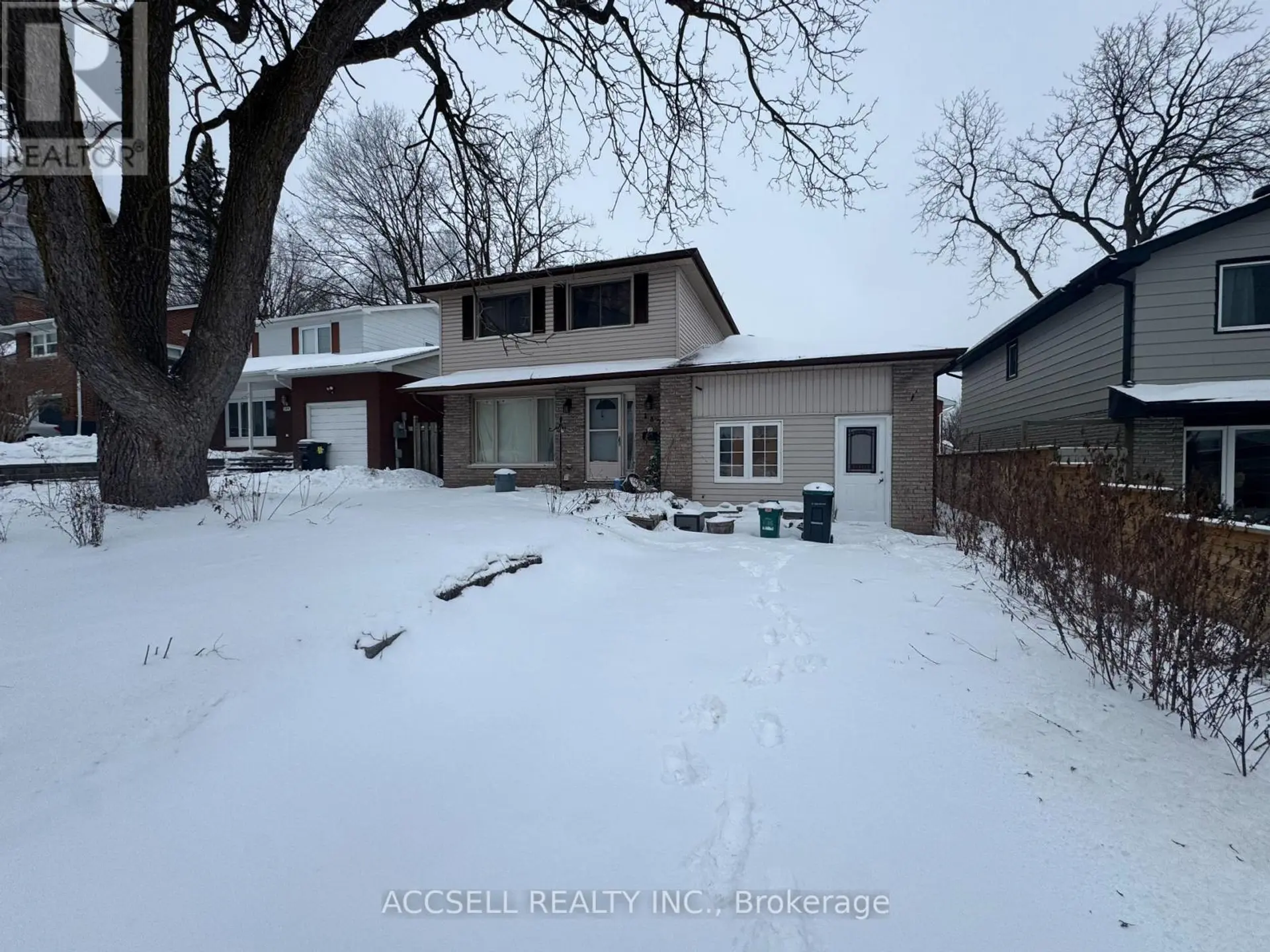 187 TORONTO STREET - Image 1