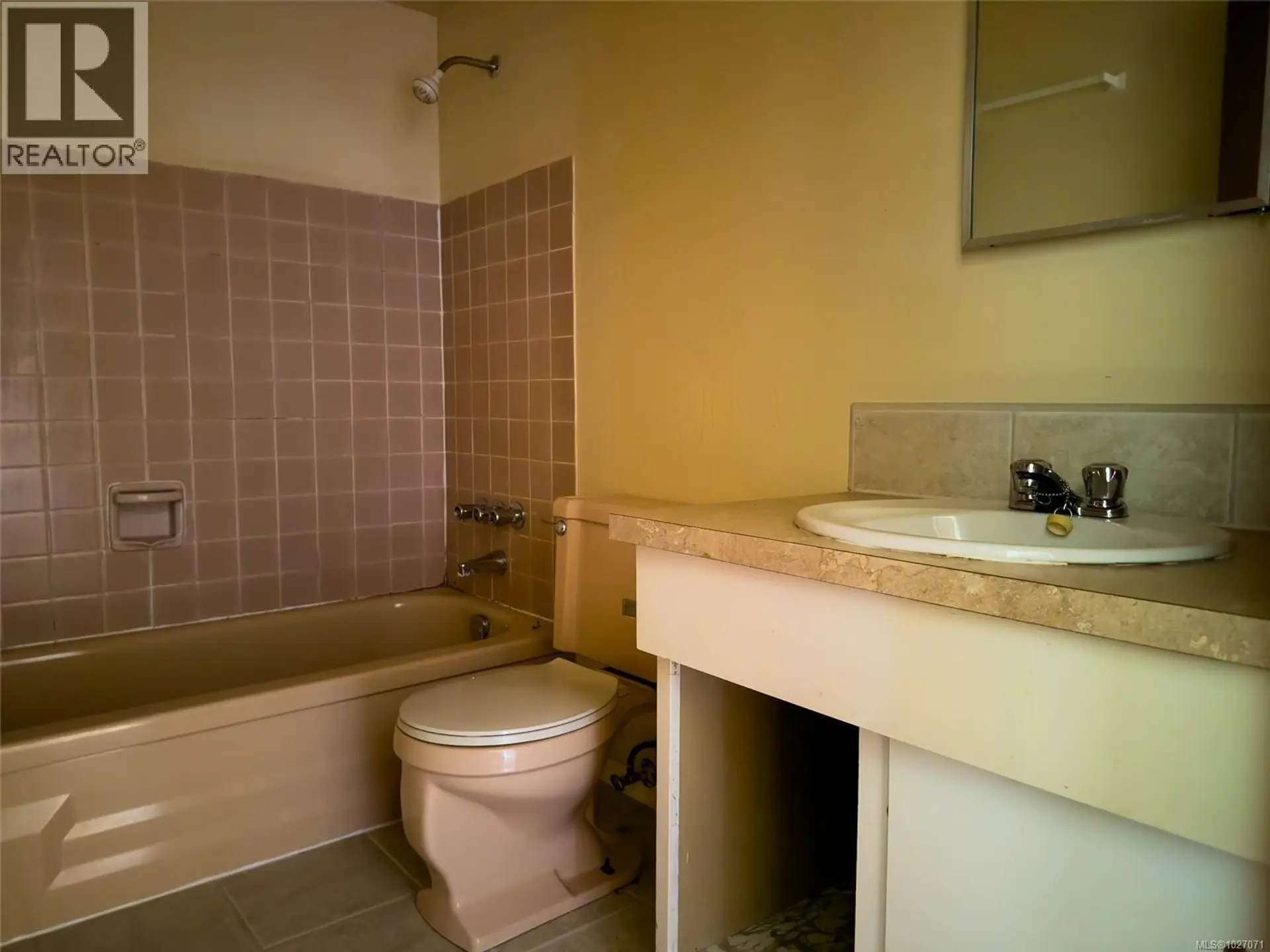 Property at #403 1083 MAQUINNA AVE, Port Alice, BC