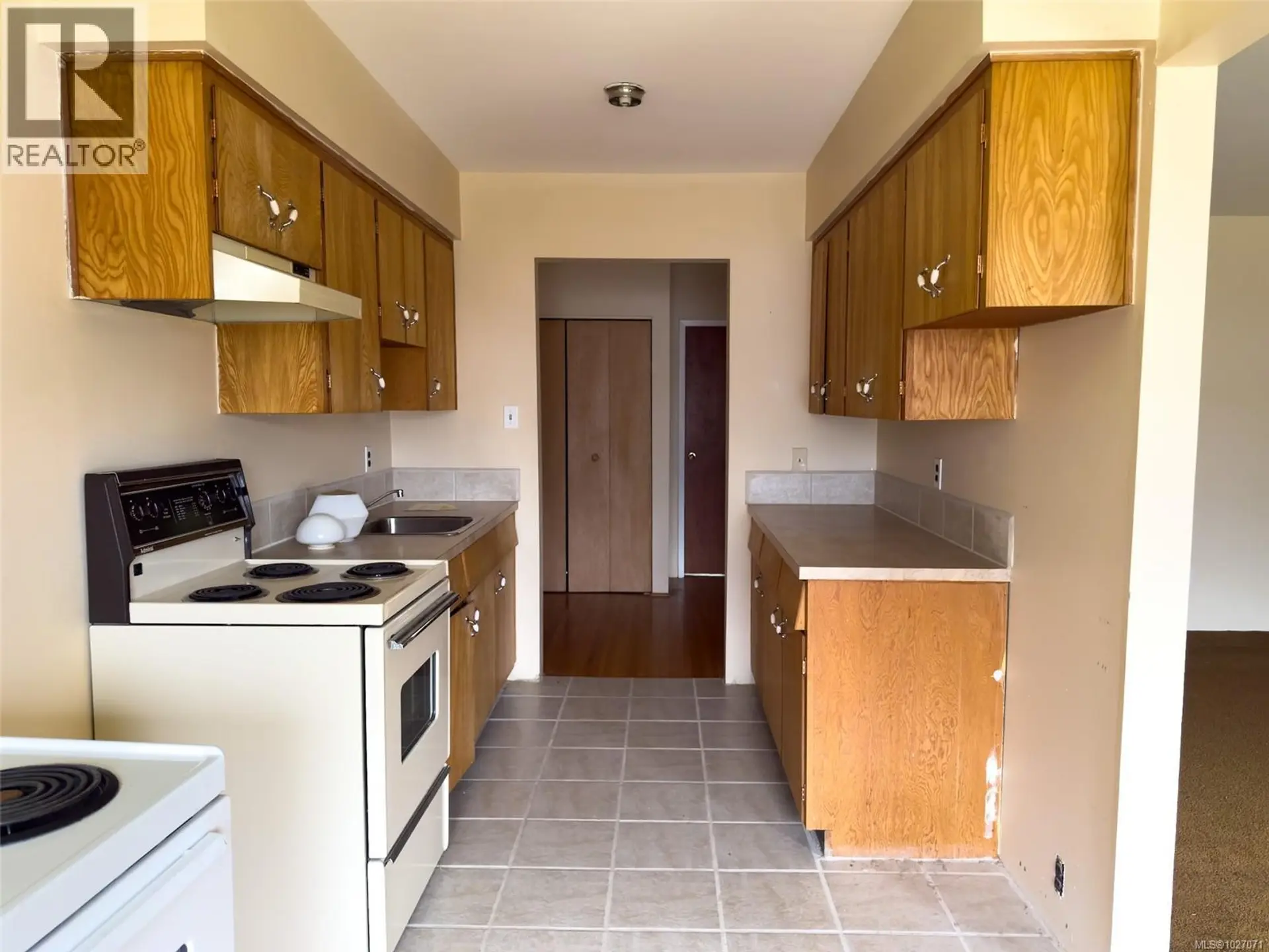 Property at #403 1083 MAQUINNA AVE, Port Alice, BC