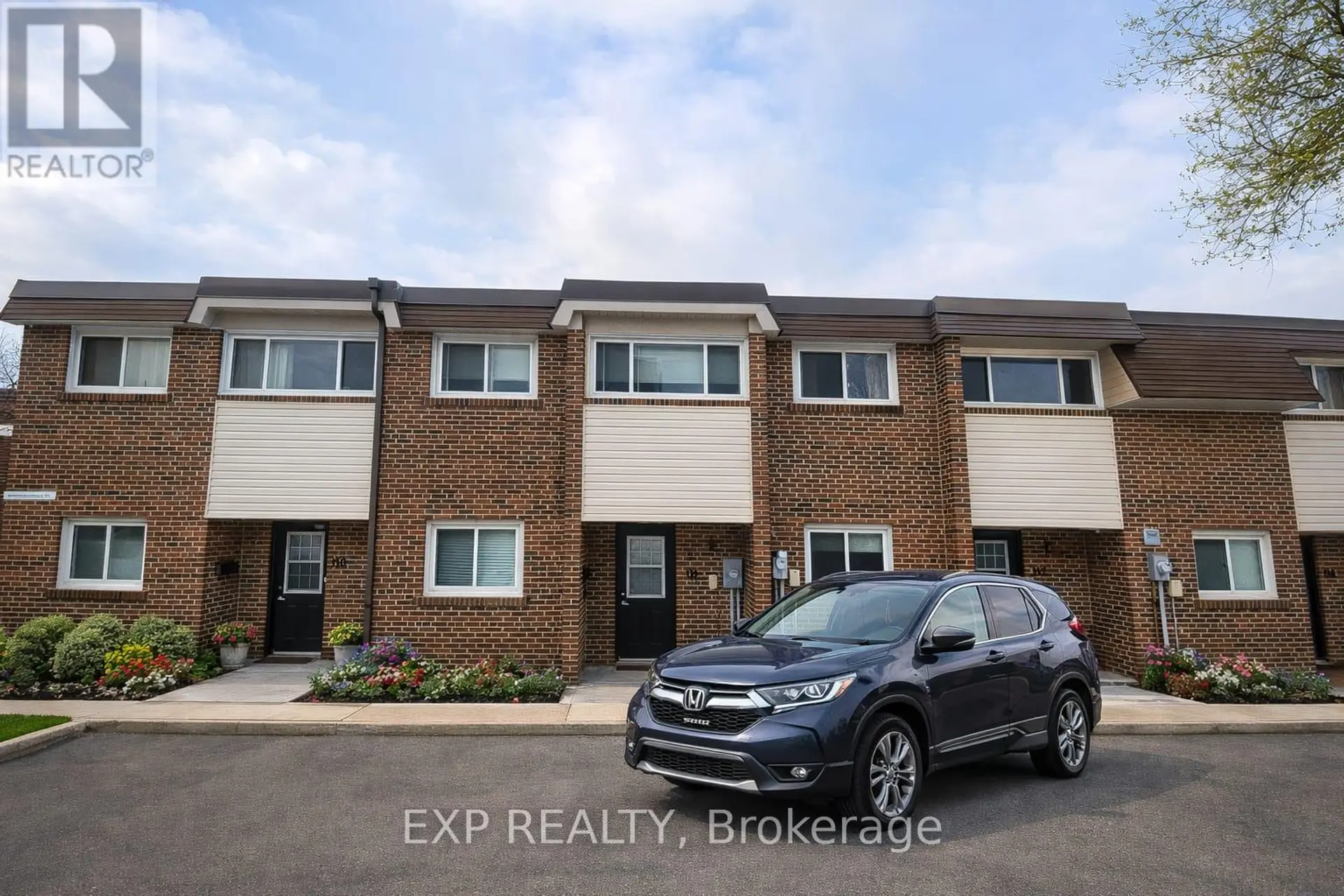 #111 55 GODSTONE ROAD - Image 1
