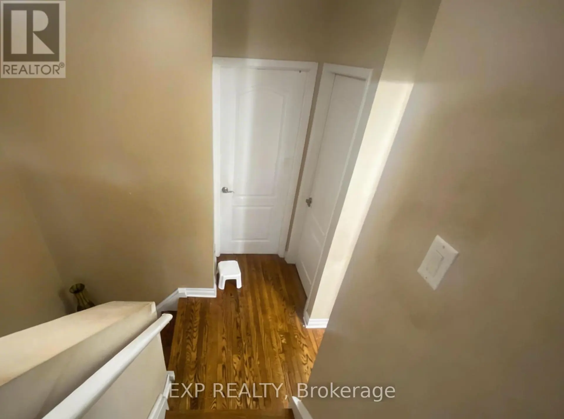 #111 55 GODSTONE ROAD - Image 6