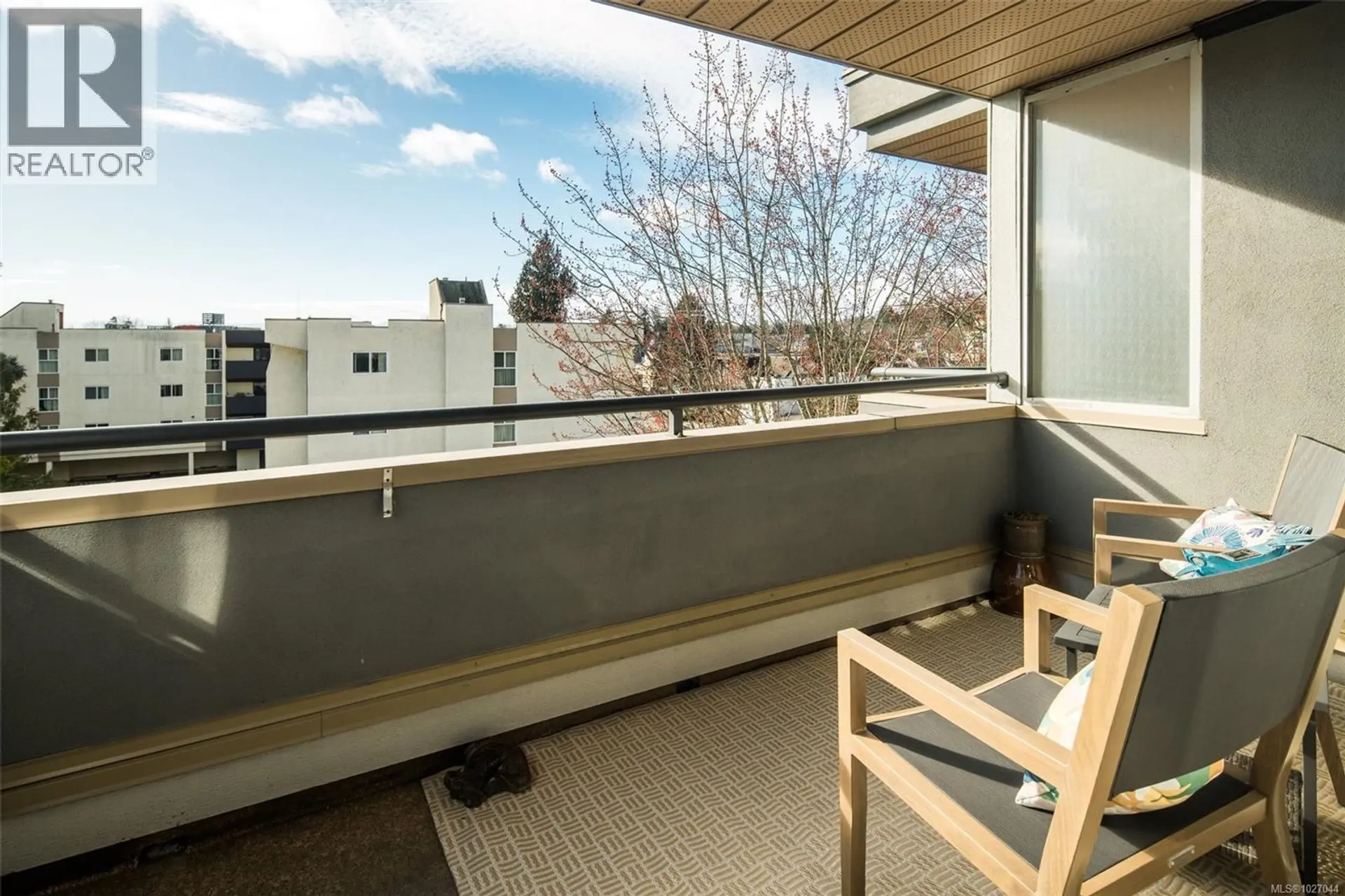 Property at #403 1580 CHRISTMAS AVE, Saanich, BC