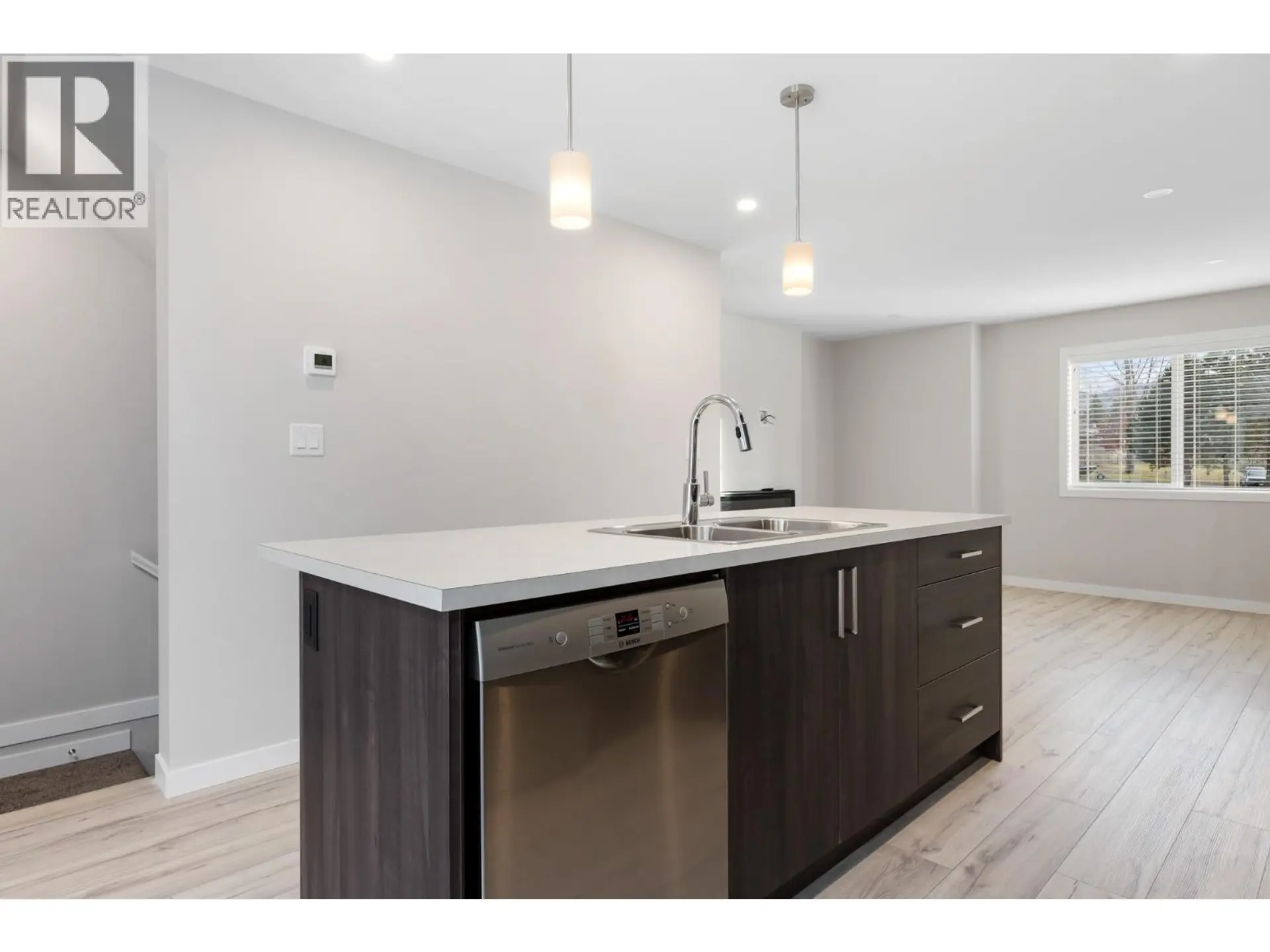 Property at #1 2081 11 AVENUE NE, Salmon Arm, BC