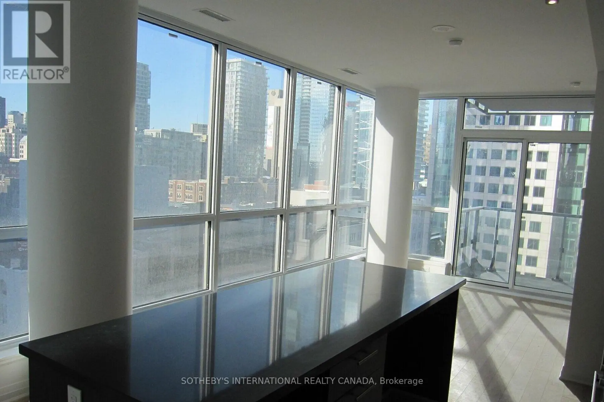 #1102 8 MERCER STREET - Image 7