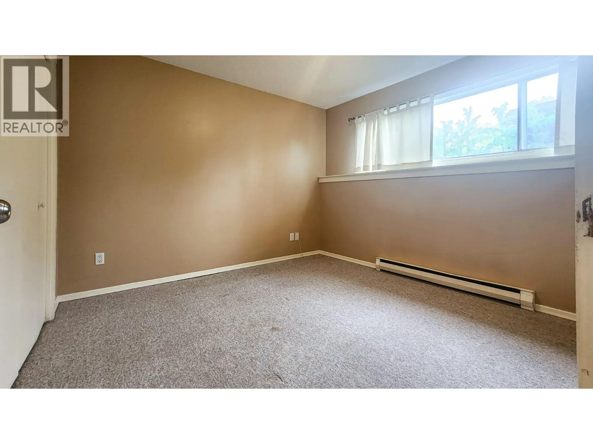 Property at 592 MCCURDY ROAD, Kelowna, BC