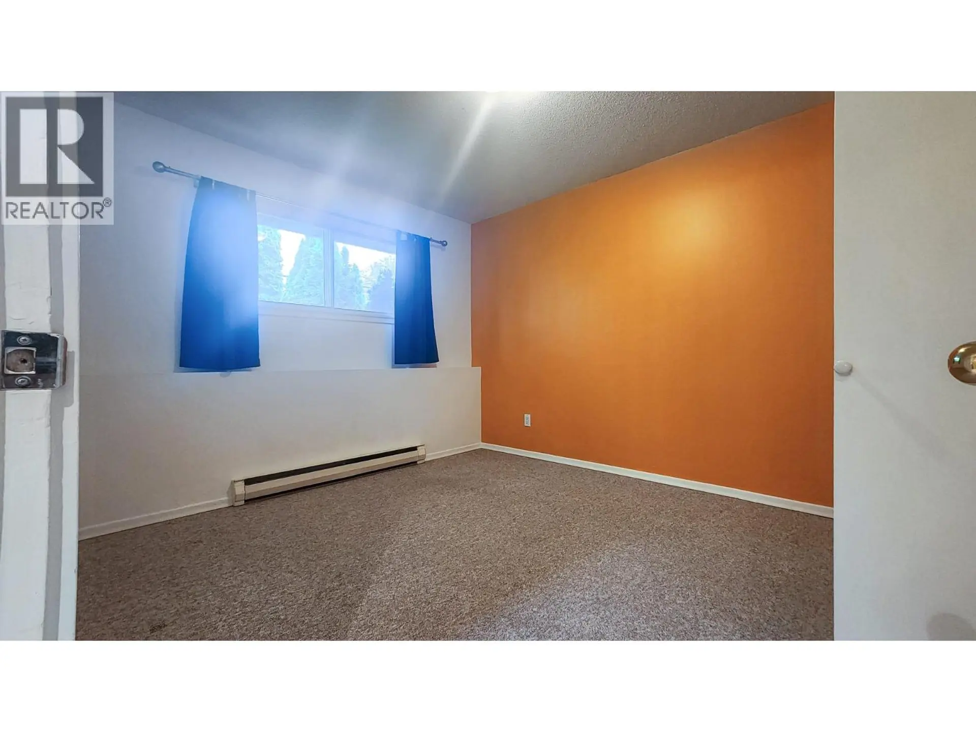 Property at 592 MCCURDY ROAD, Kelowna, BC