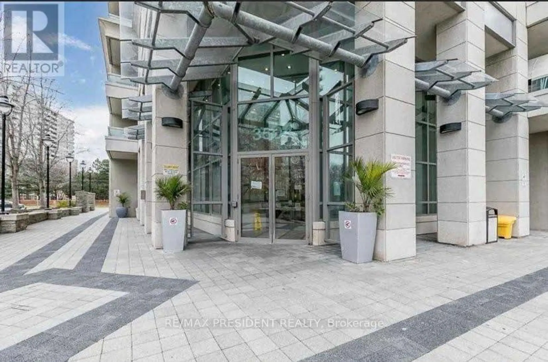 #801 3504 HURONTARIO STREET - Image 2