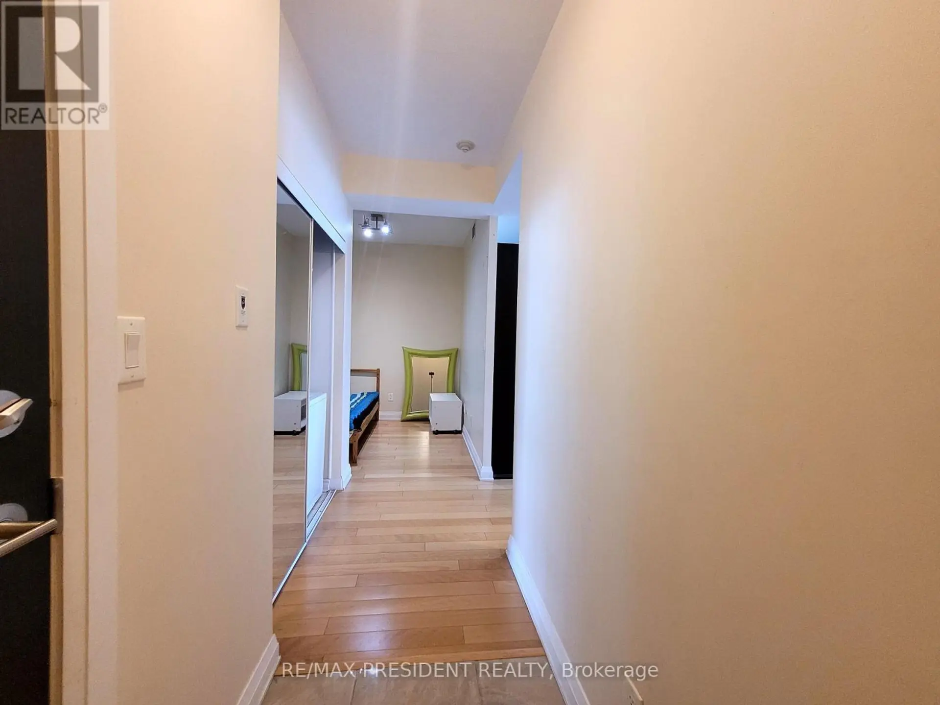 #801 3504 HURONTARIO STREET - Image 3