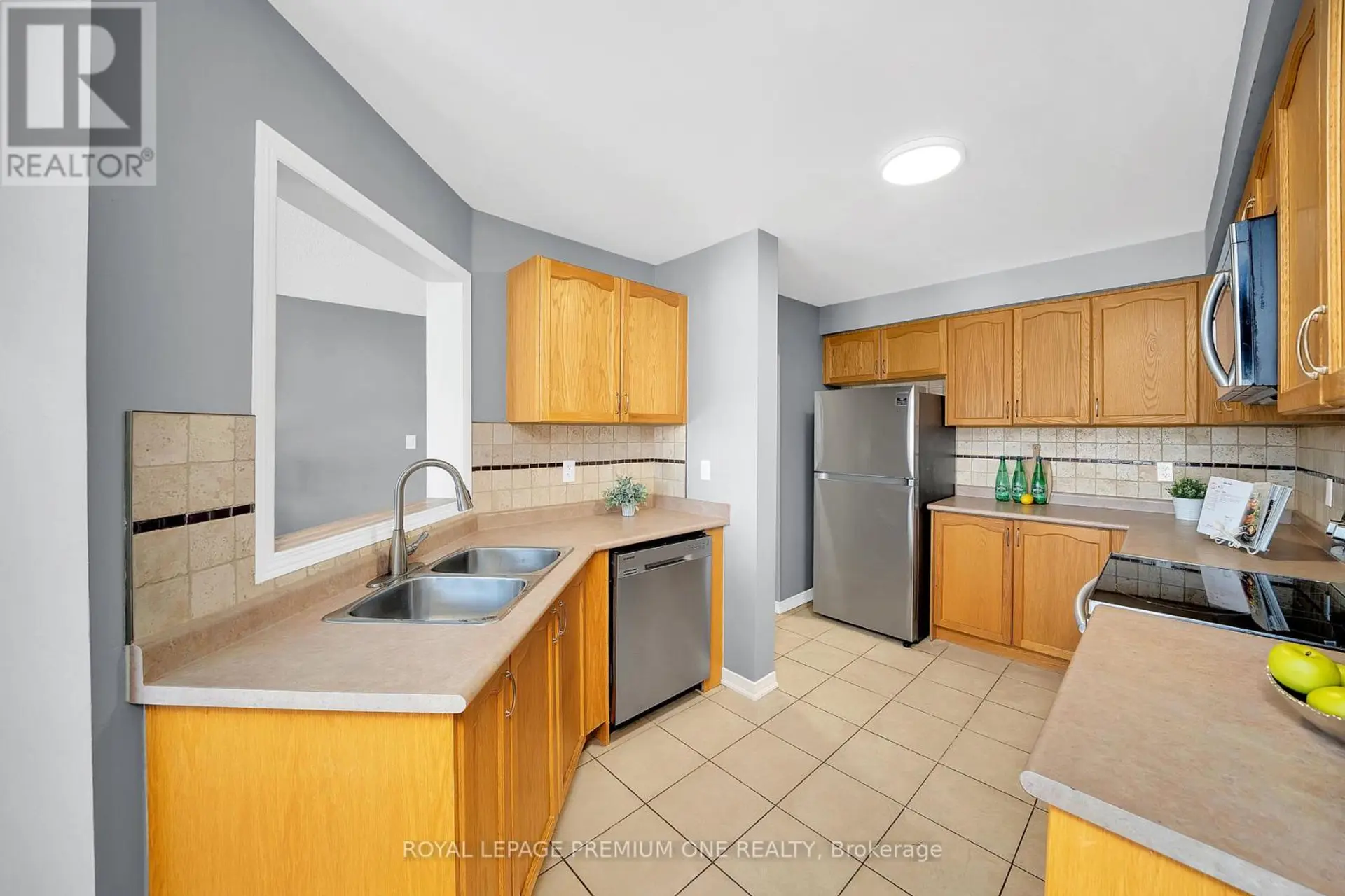 13 SUMMITRIDGE COURT - Image 4