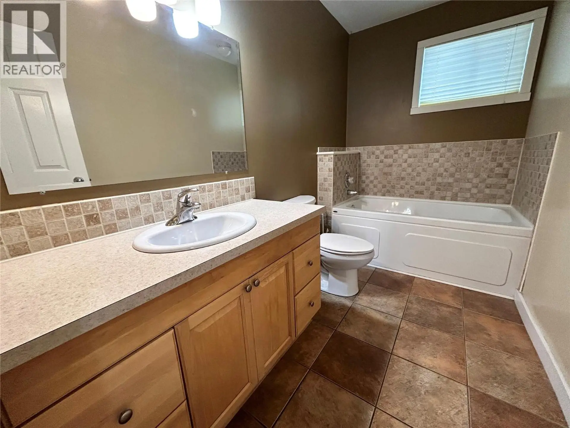 Property at 404 WILLOW DRIVE, Tumbler Ridge, BC