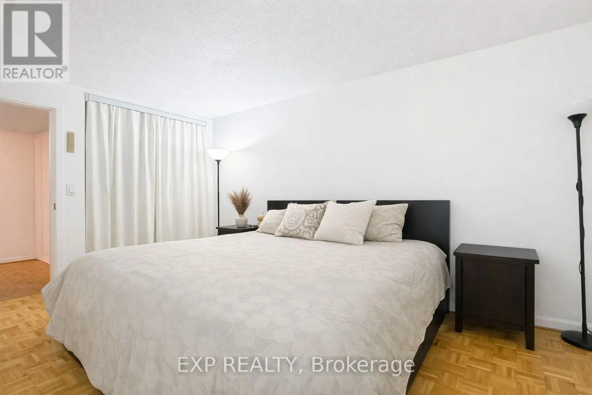 #705 475 LAURIER AVENUE W - Image 10
