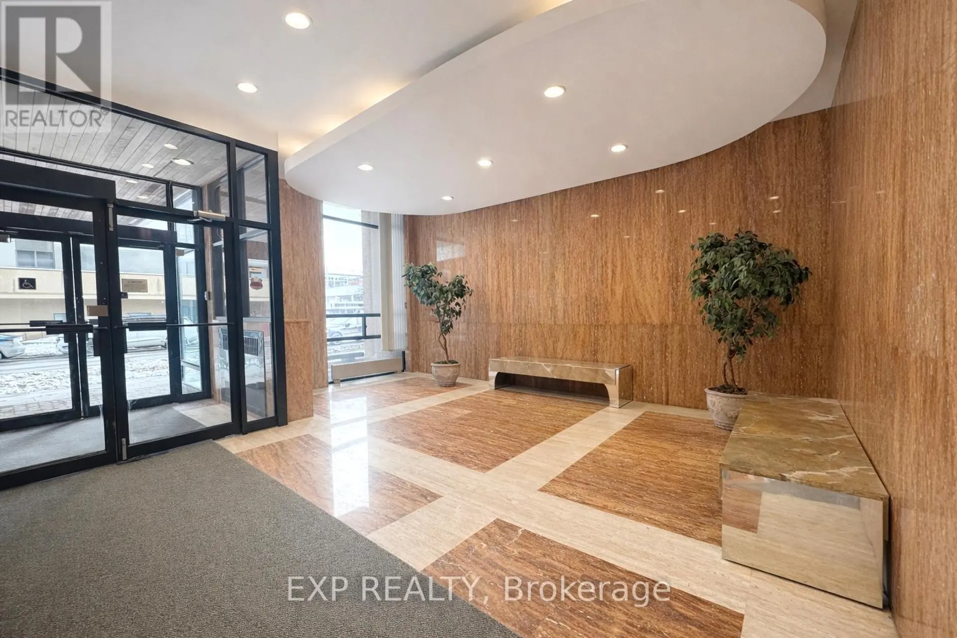 #705 475 LAURIER AVENUE W - Image 17